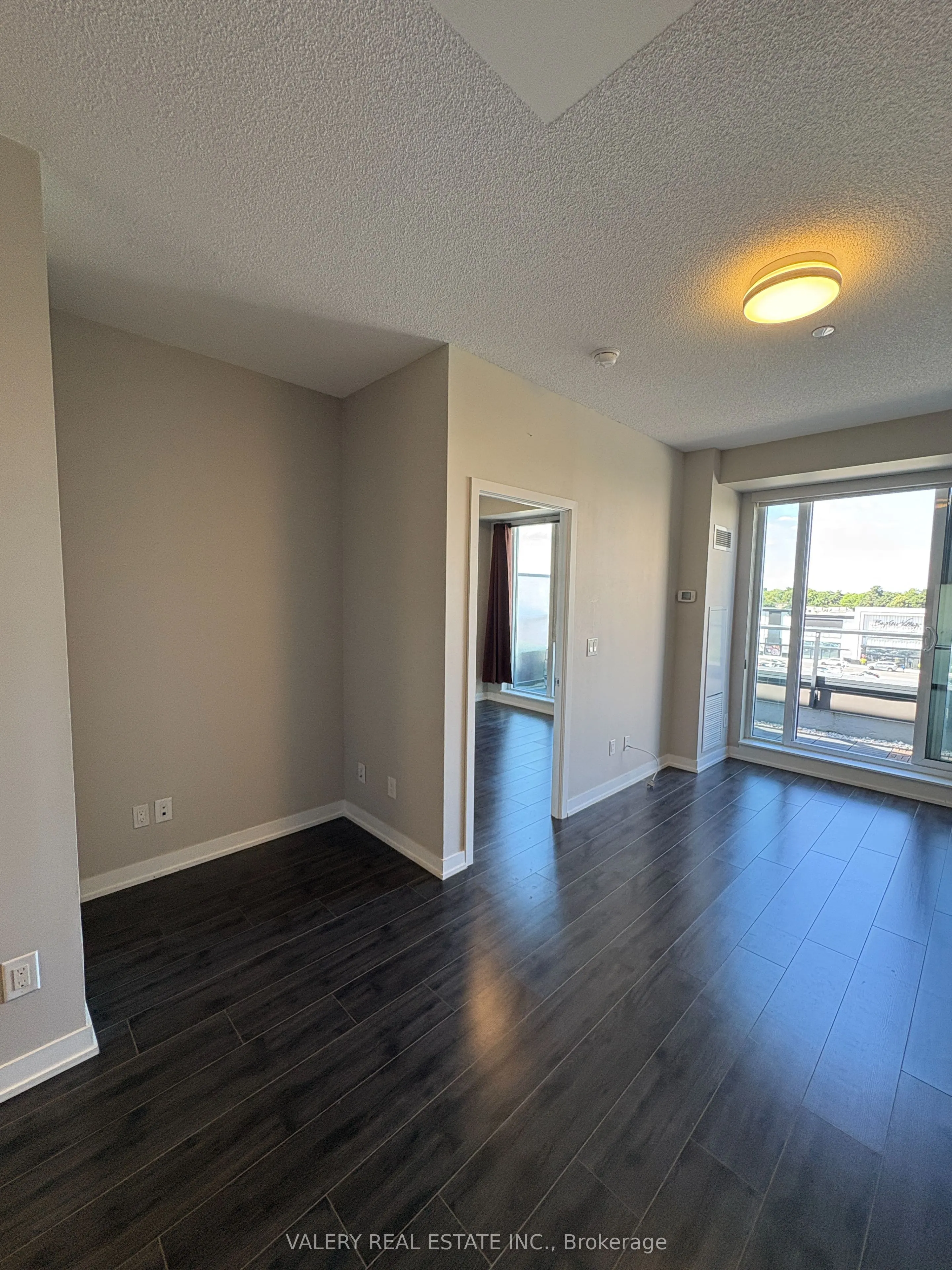18 Rean Drive, #608