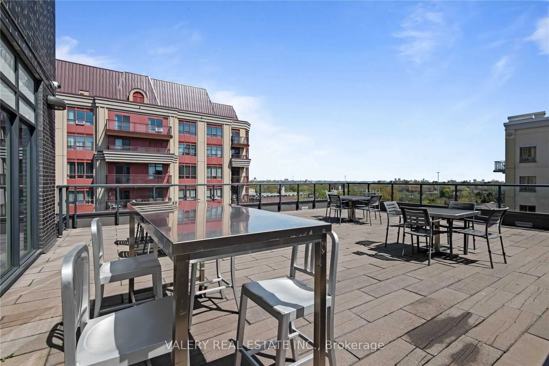 18 Rean Drive, #608