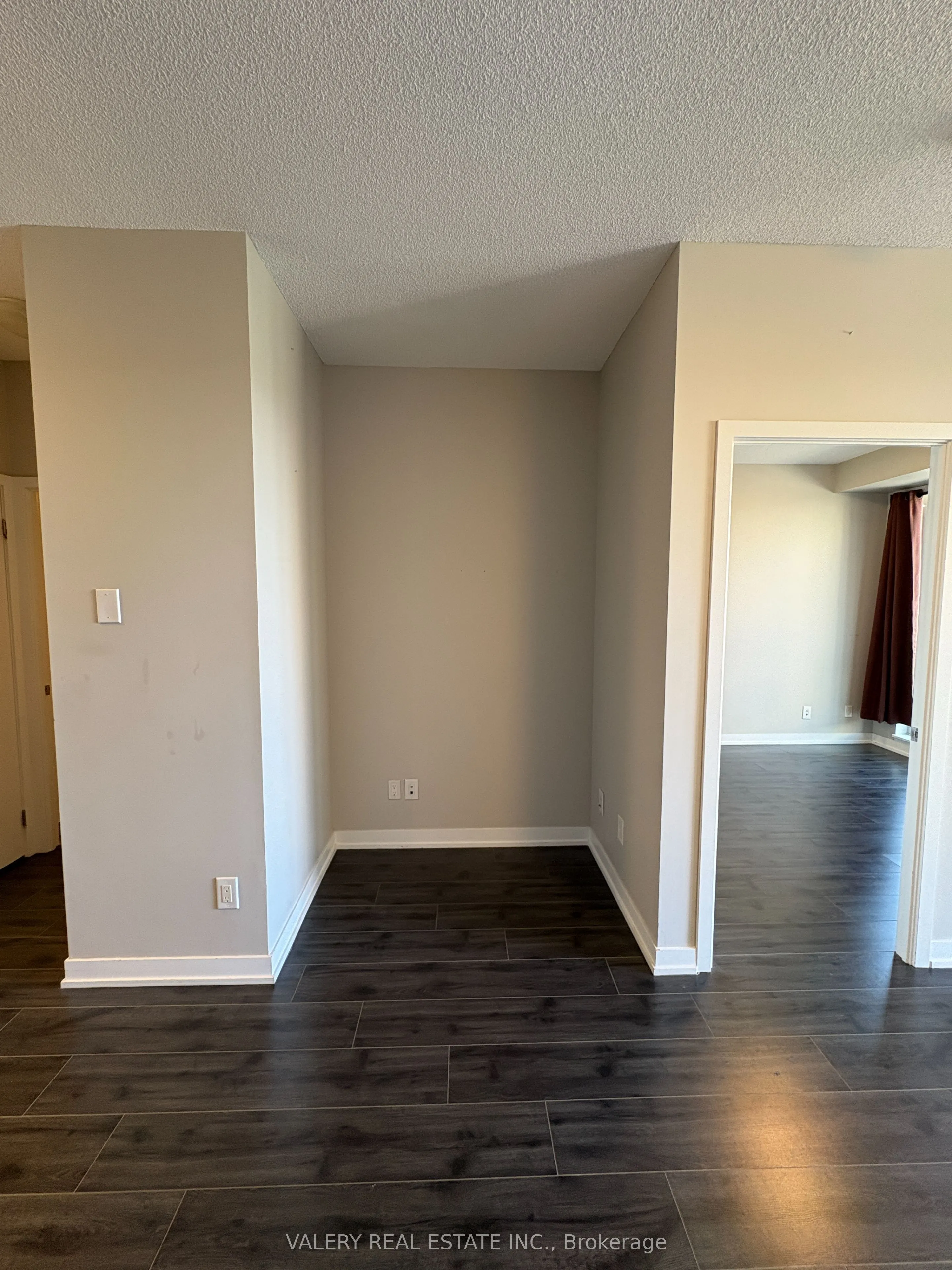 18 Rean Drive, #608