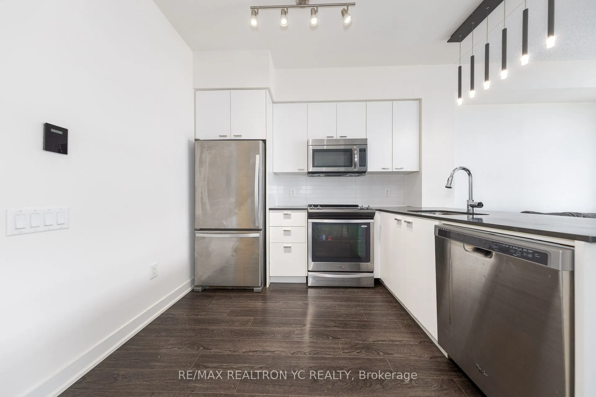30 Roehampton Avenue, #2509