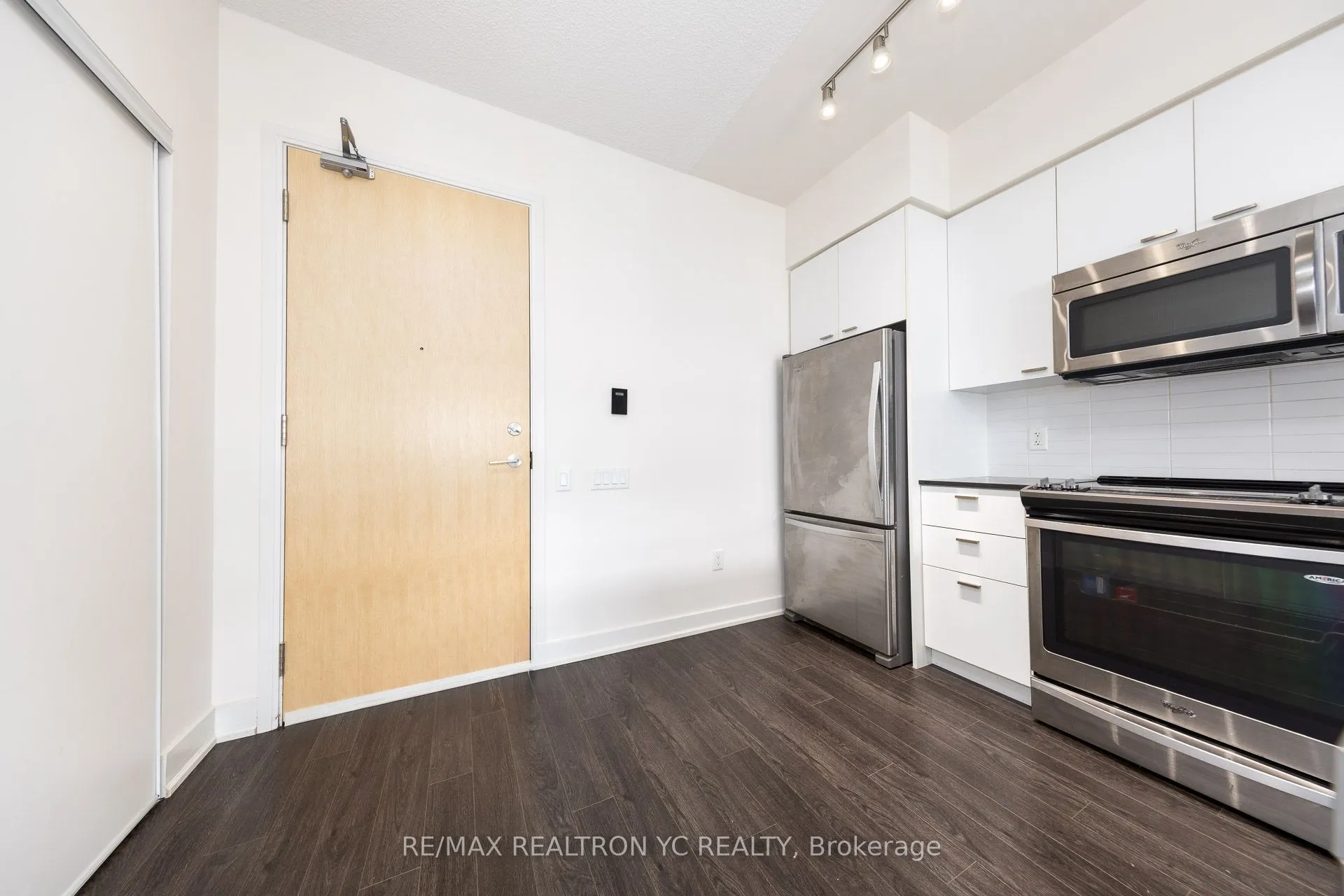 30 Roehampton Avenue, #2509