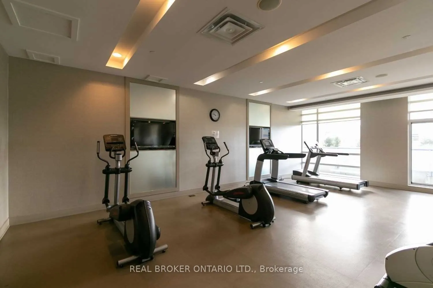 2035 Sheppard Avenue E, #216