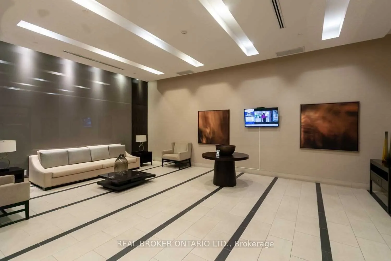 2035 Sheppard Avenue E, #216