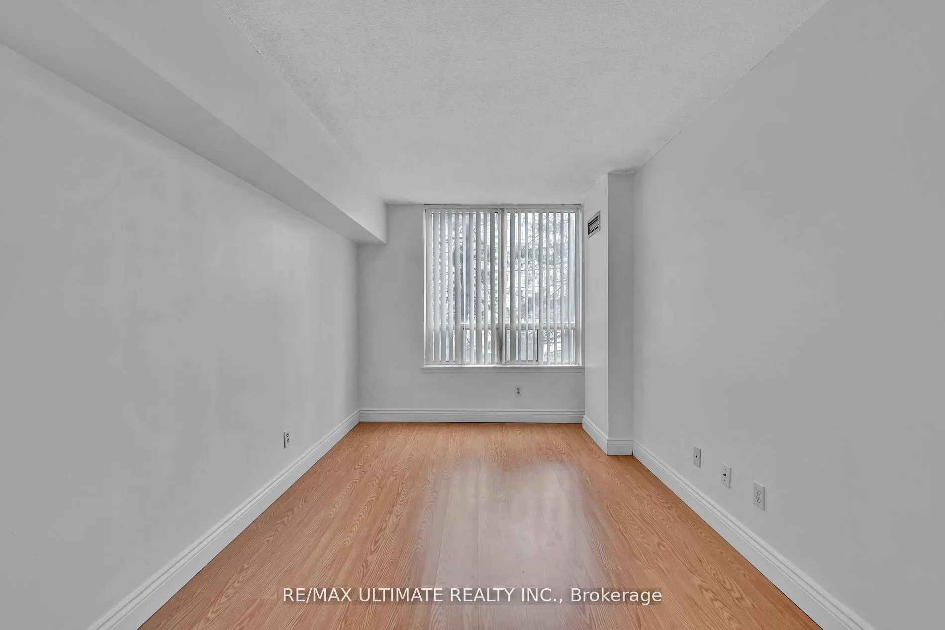 7 Bishop Avenue, #212