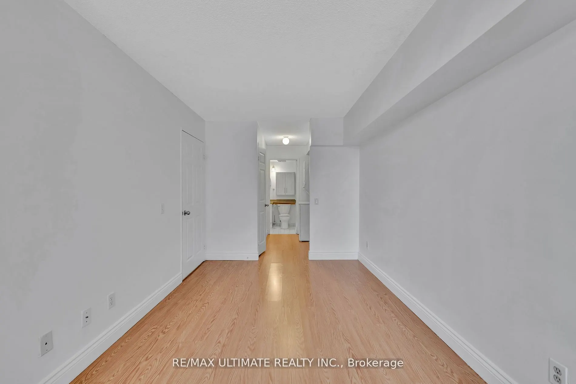 7 Bishop Avenue, #212