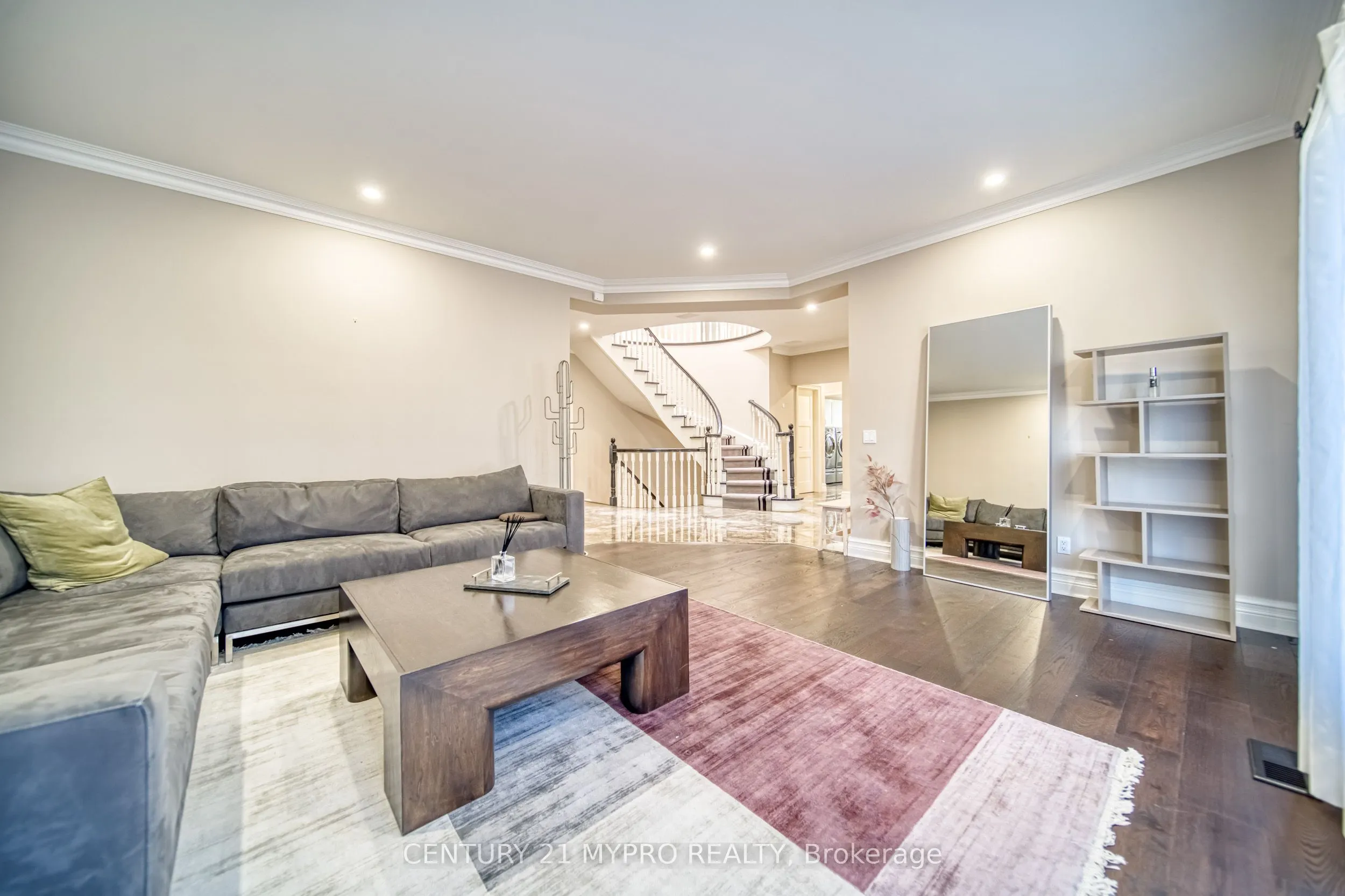17 Aldershot Crescent