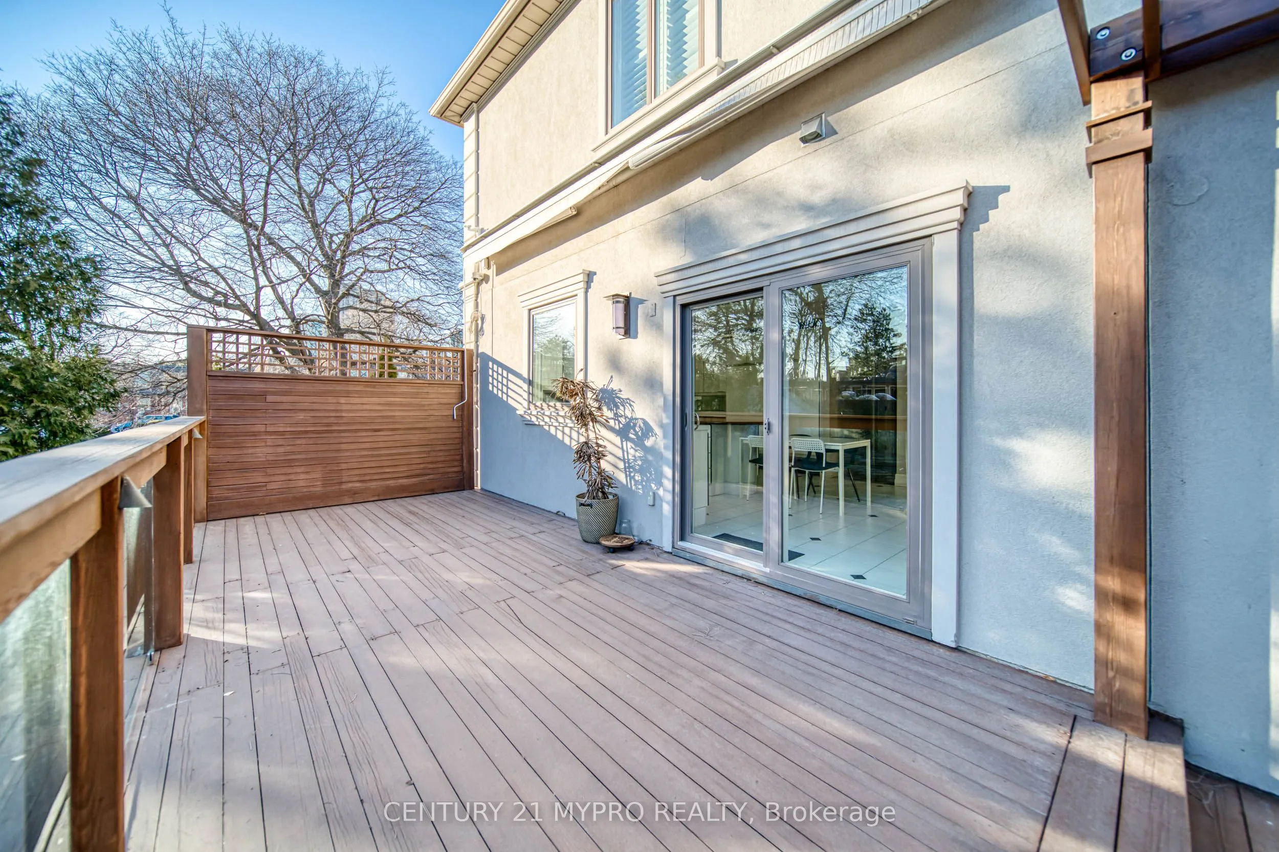 17 Aldershot Crescent