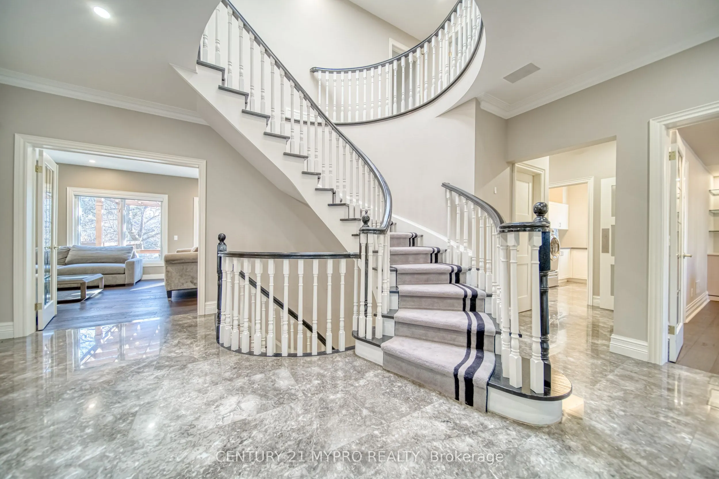 17 Aldershot Crescent