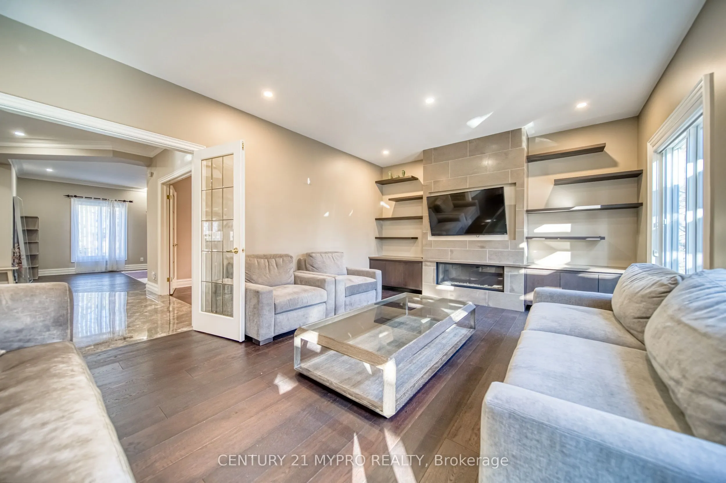 17 Aldershot Crescent