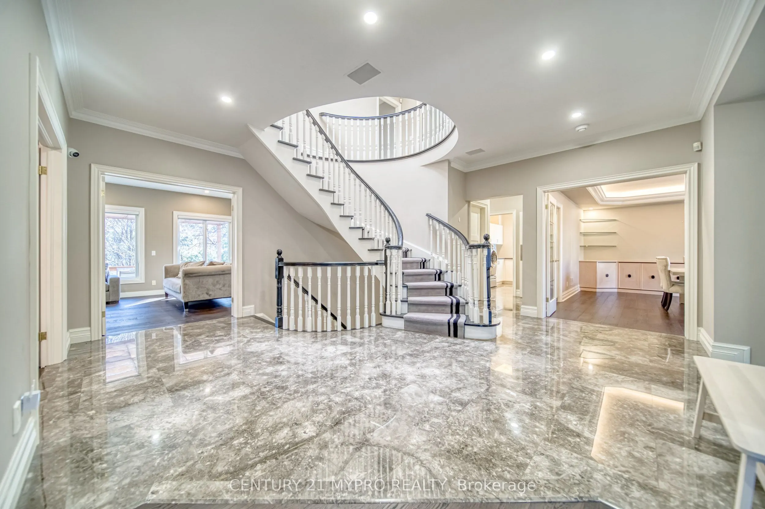 17 Aldershot Crescent