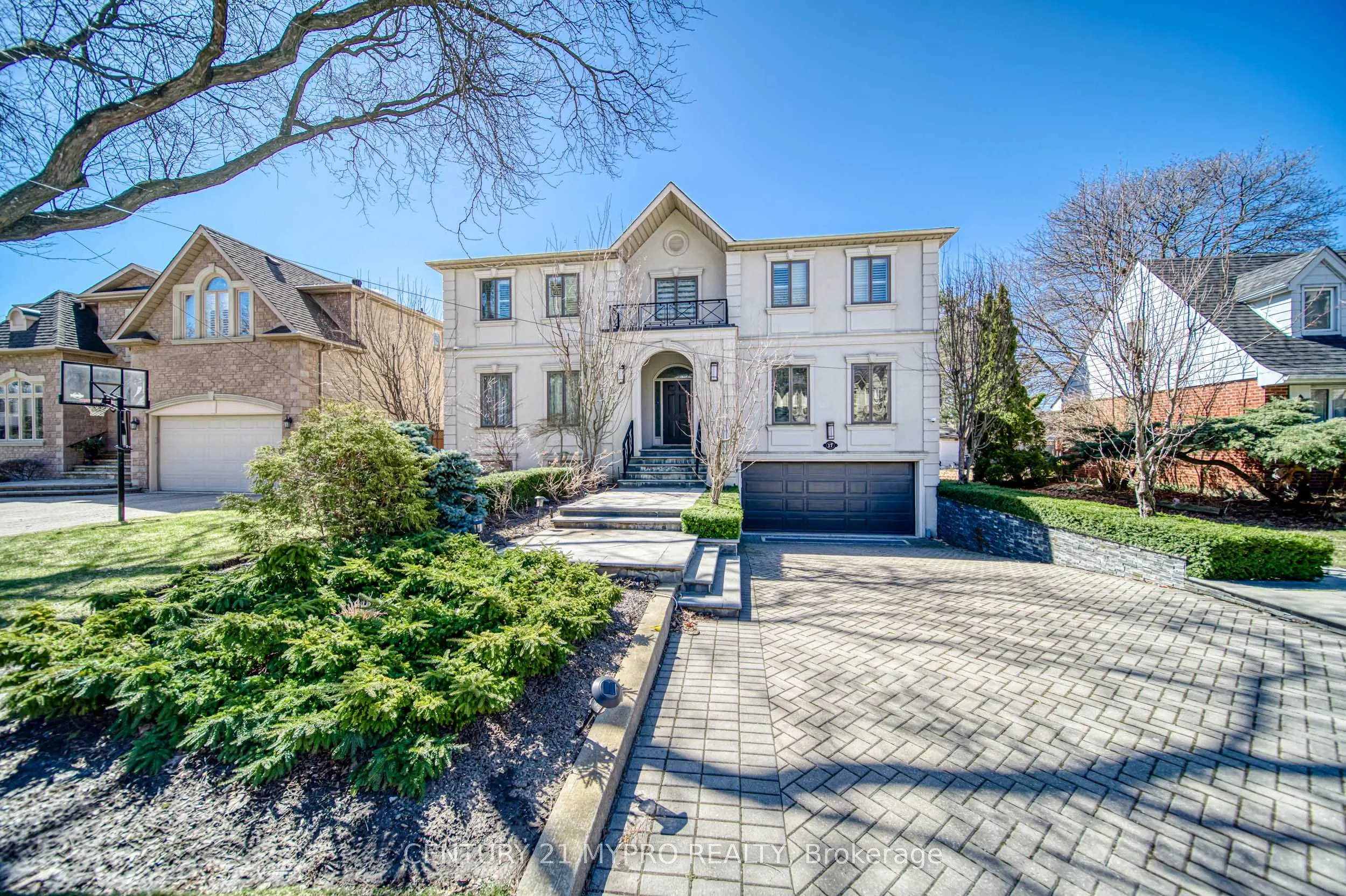 17 Aldershot Crescent