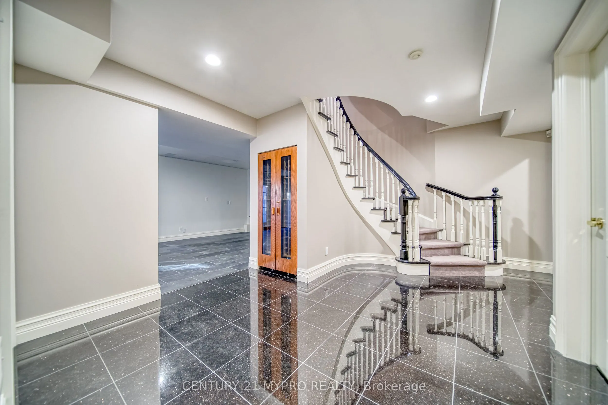 17 Aldershot Crescent