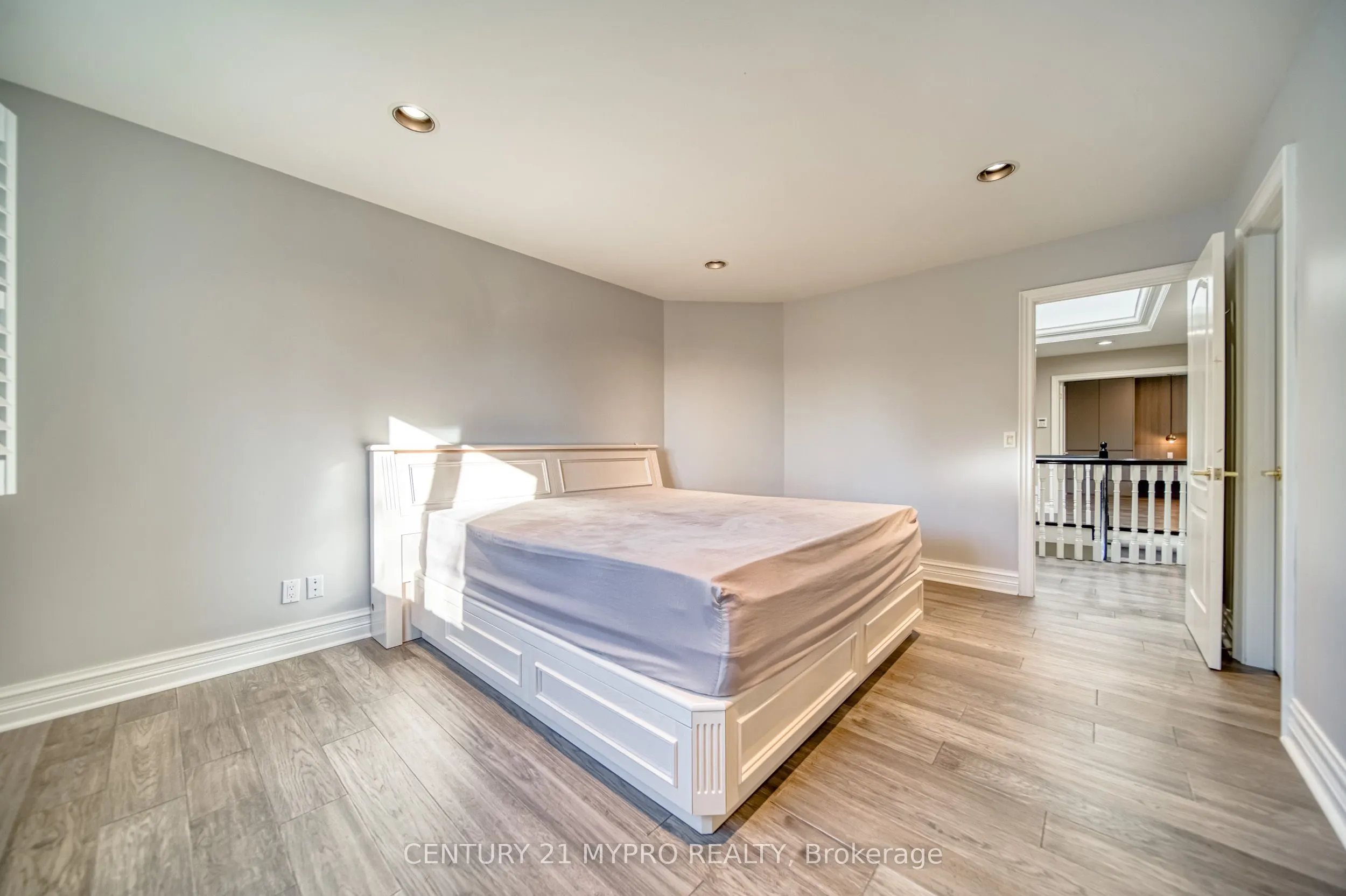 17 Aldershot Crescent
