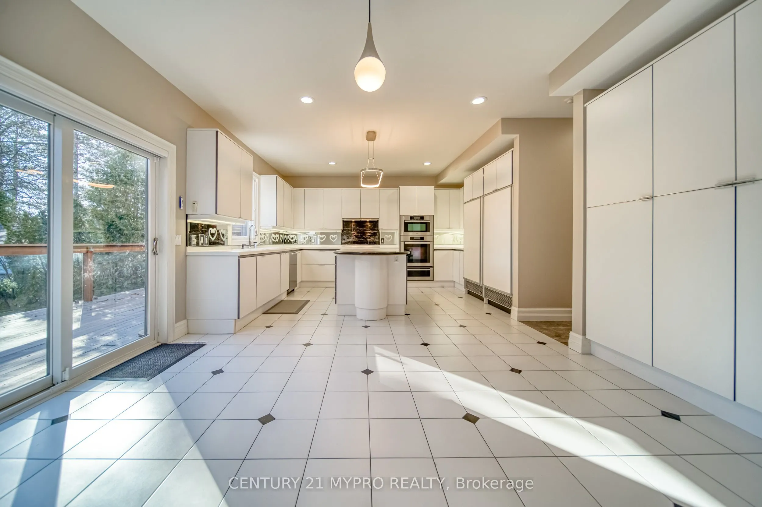 17 Aldershot Crescent