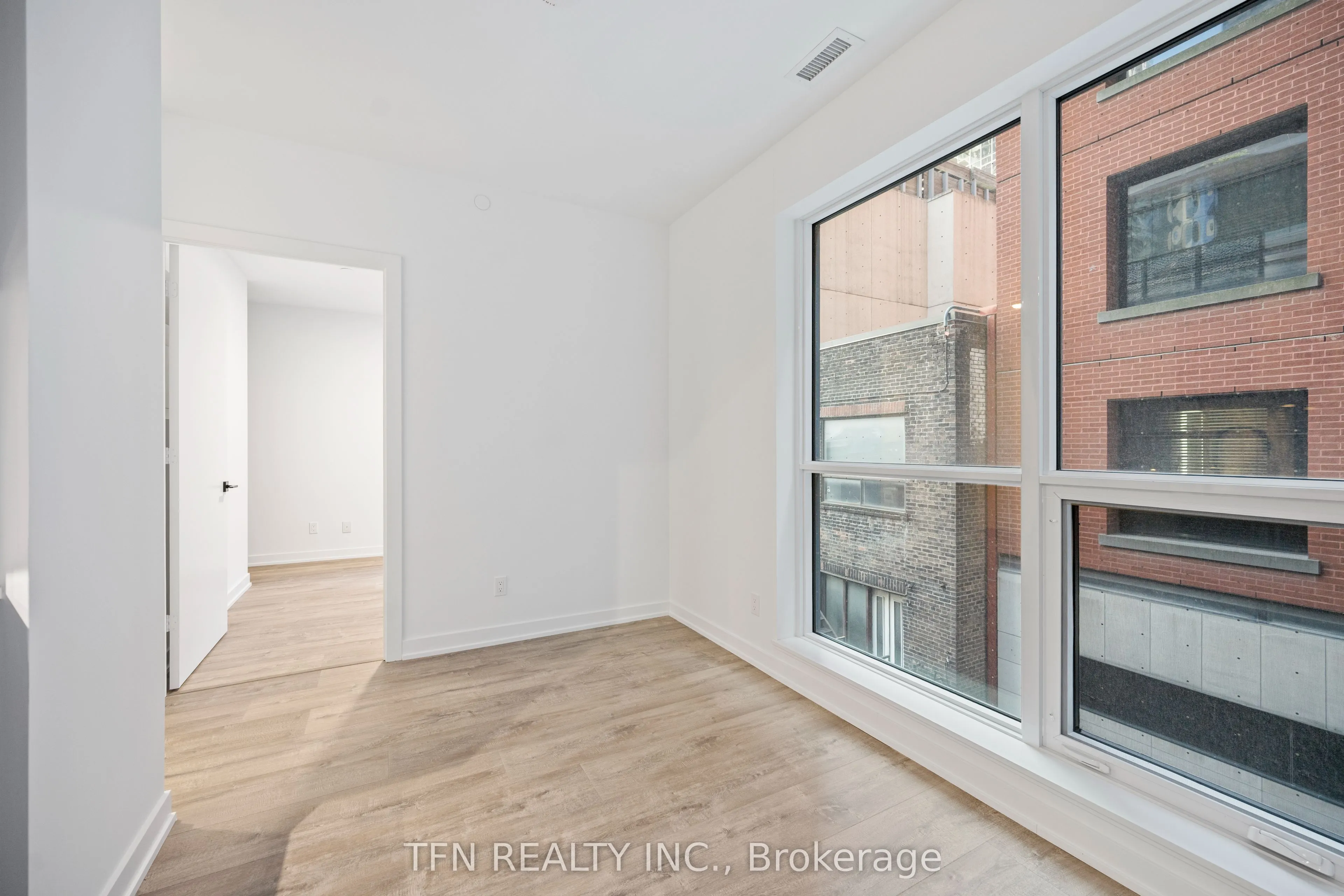 327 King Street W, #301