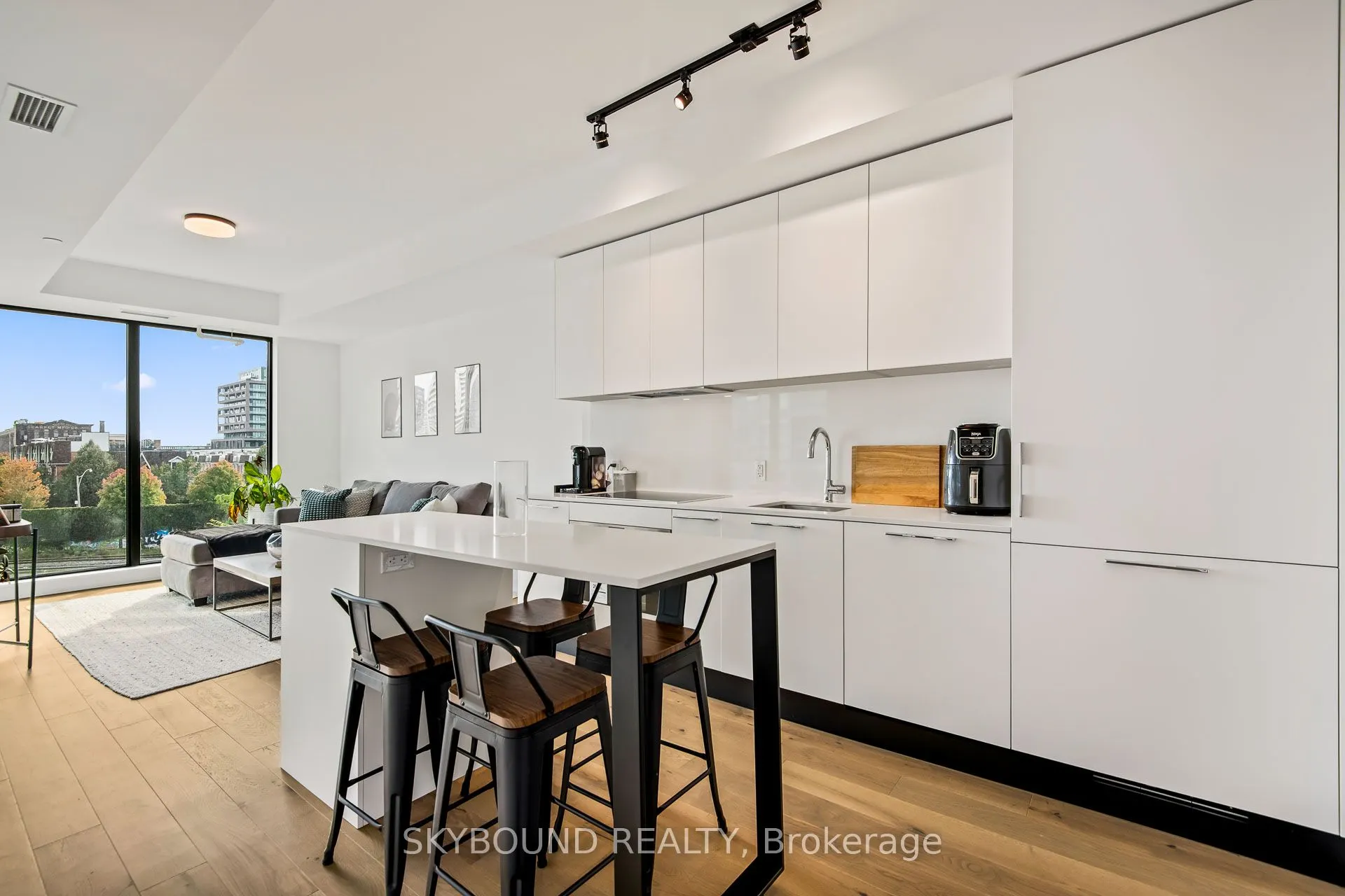 200 Sudbury Street, #401