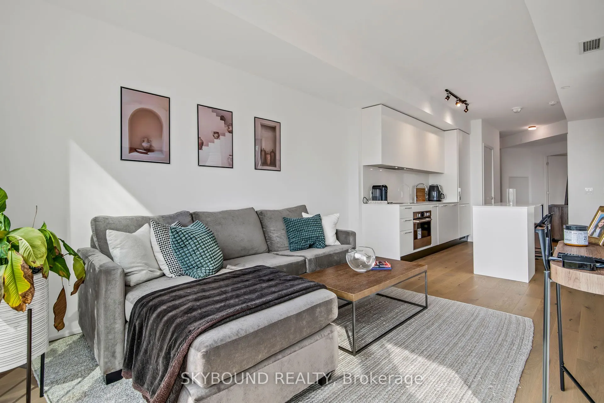 200 Sudbury Street, #401