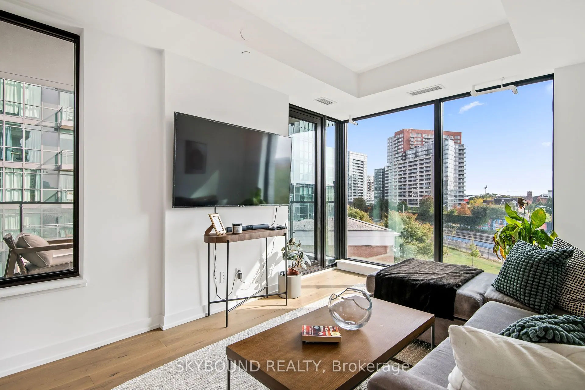 200 Sudbury Street, #401