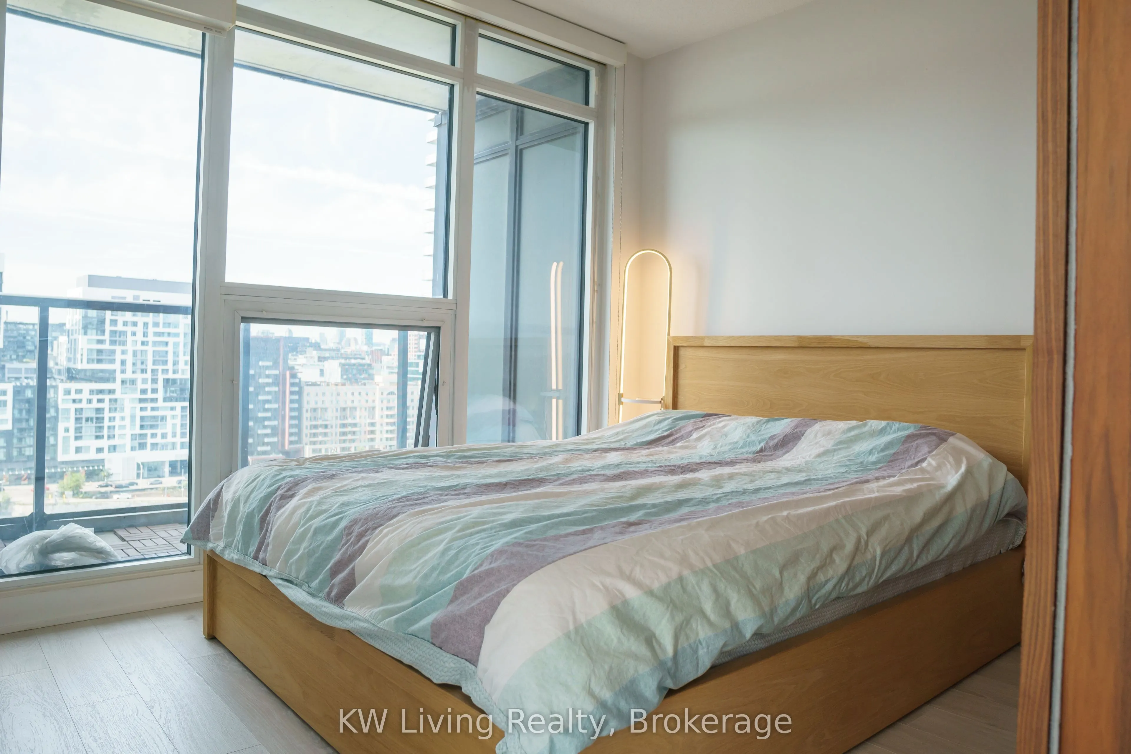 80 Queens Wharf Road, #1803