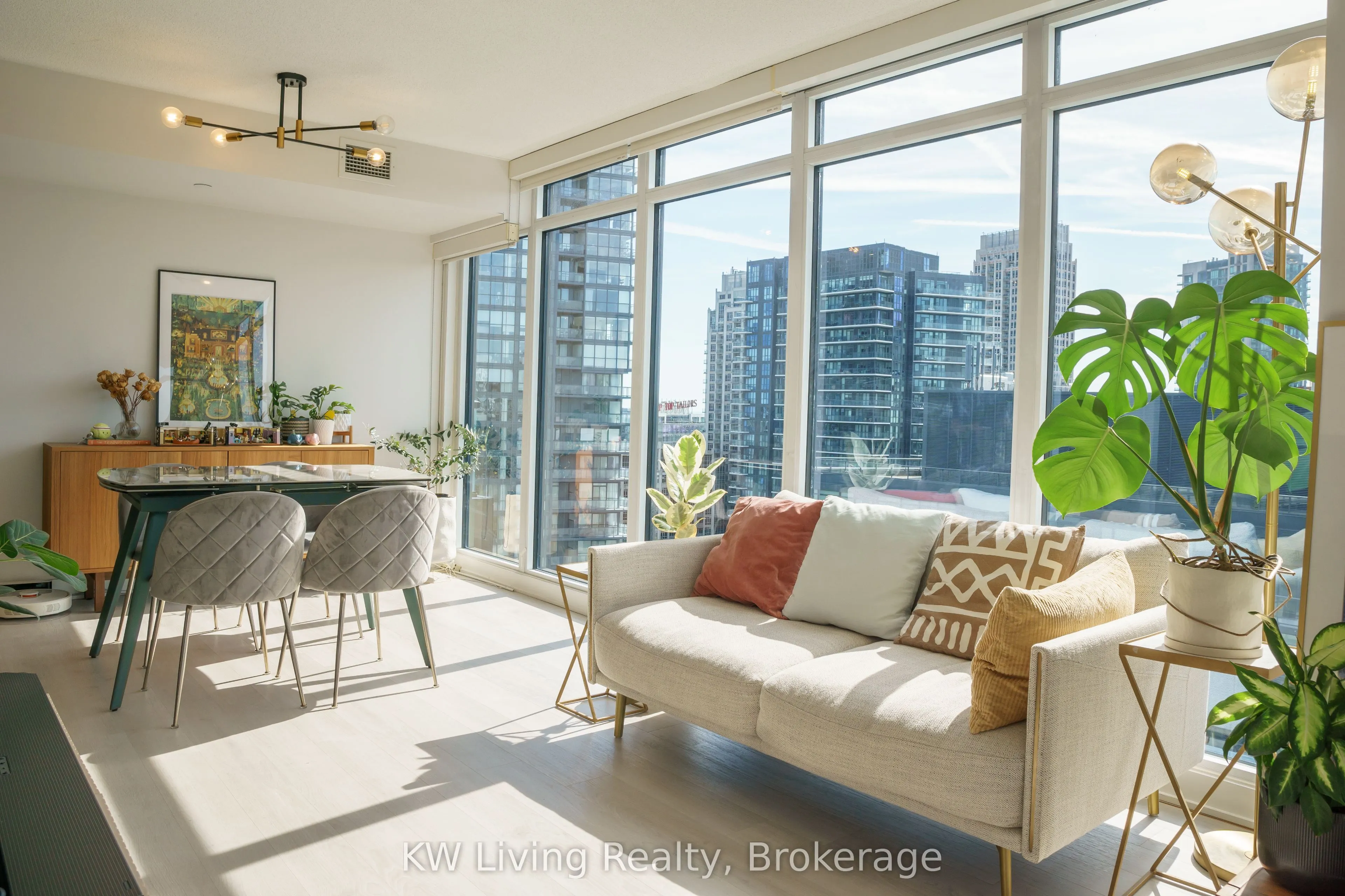 80 Queens Wharf Road, #1803