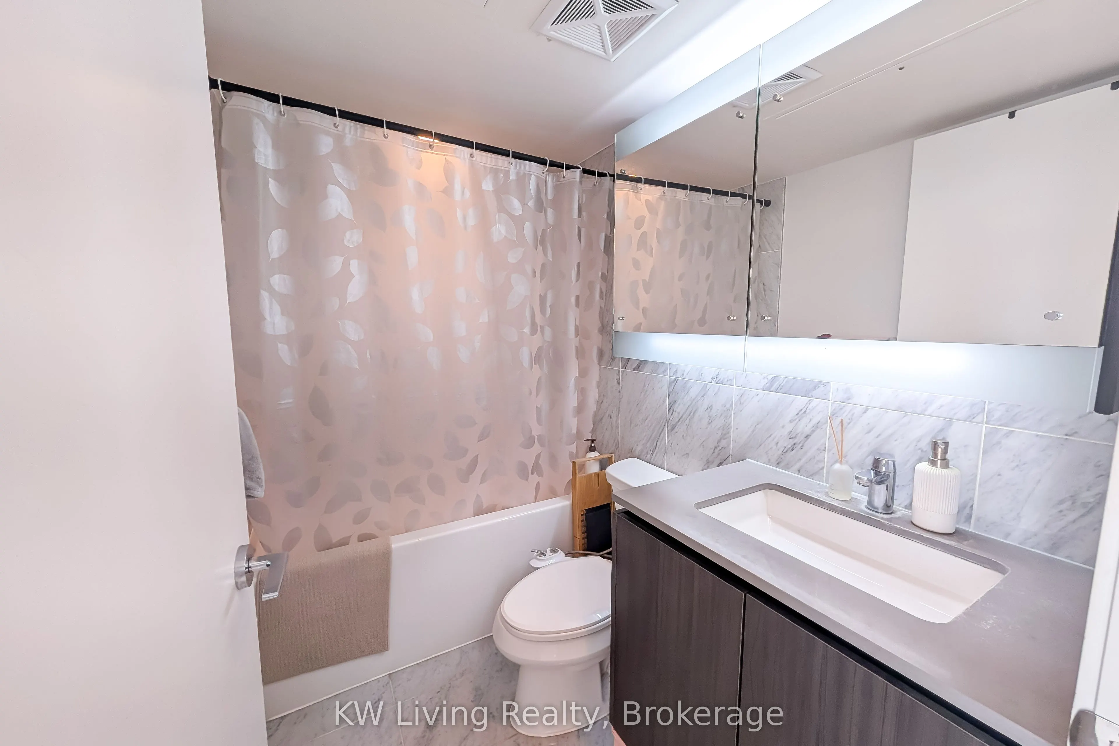 80 Queens Wharf Road, #1803