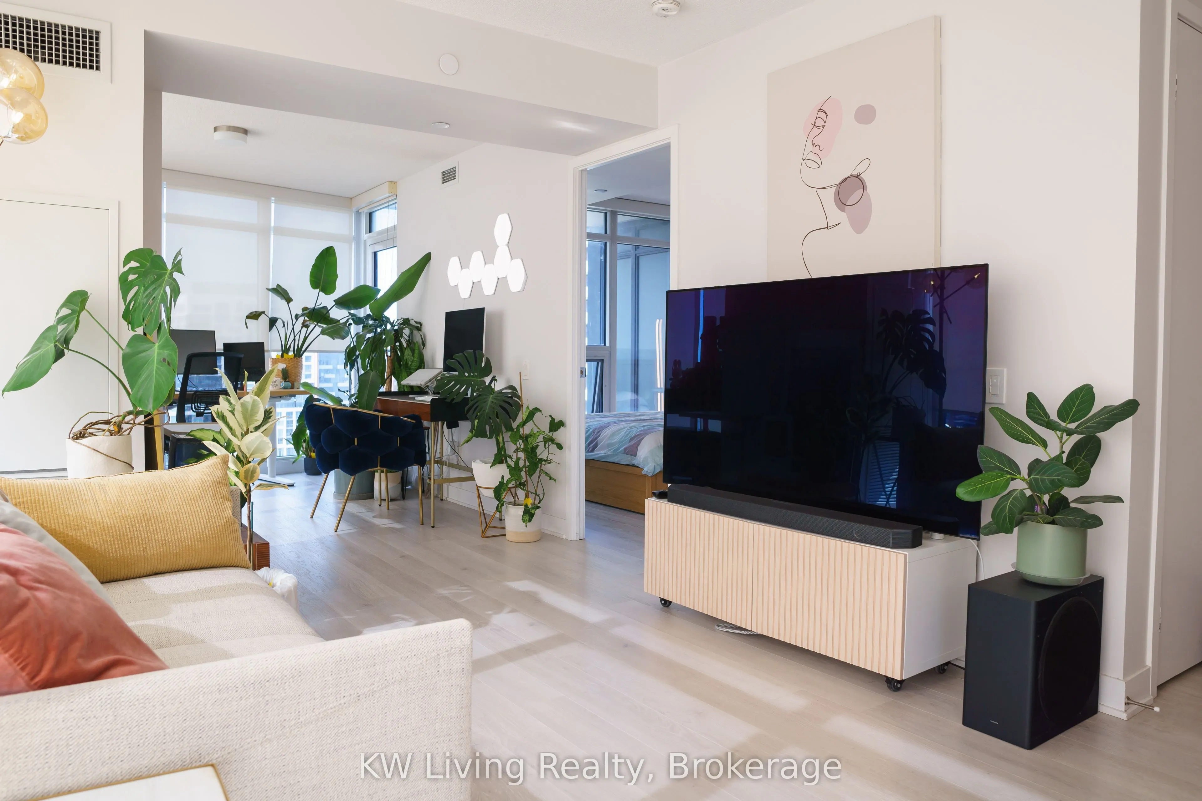 80 Queens Wharf Road, #1803