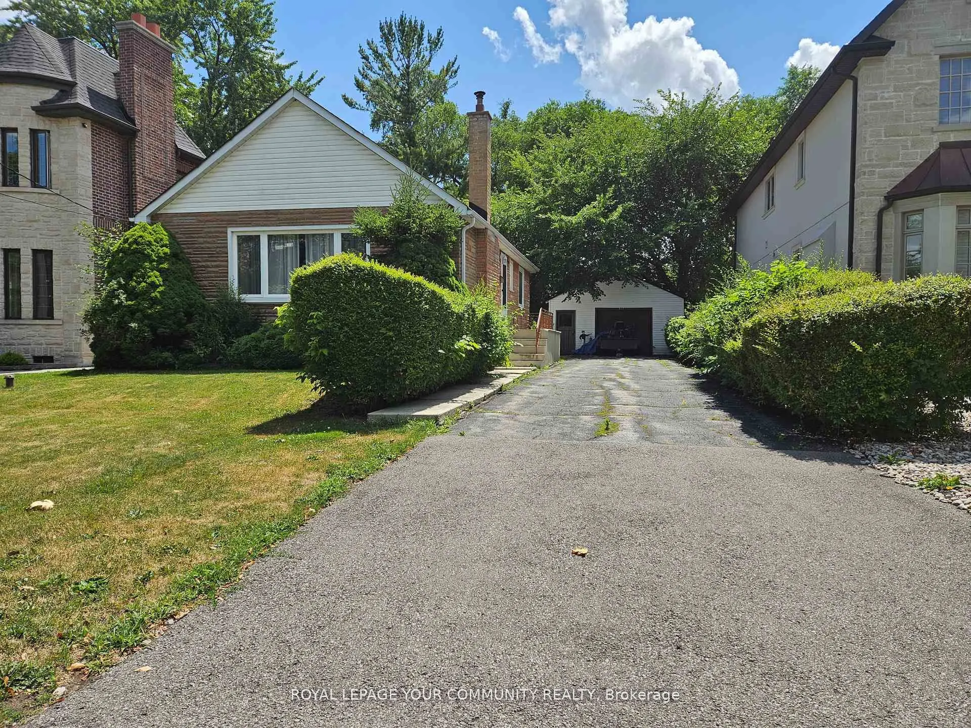 317 Connaught Avenue