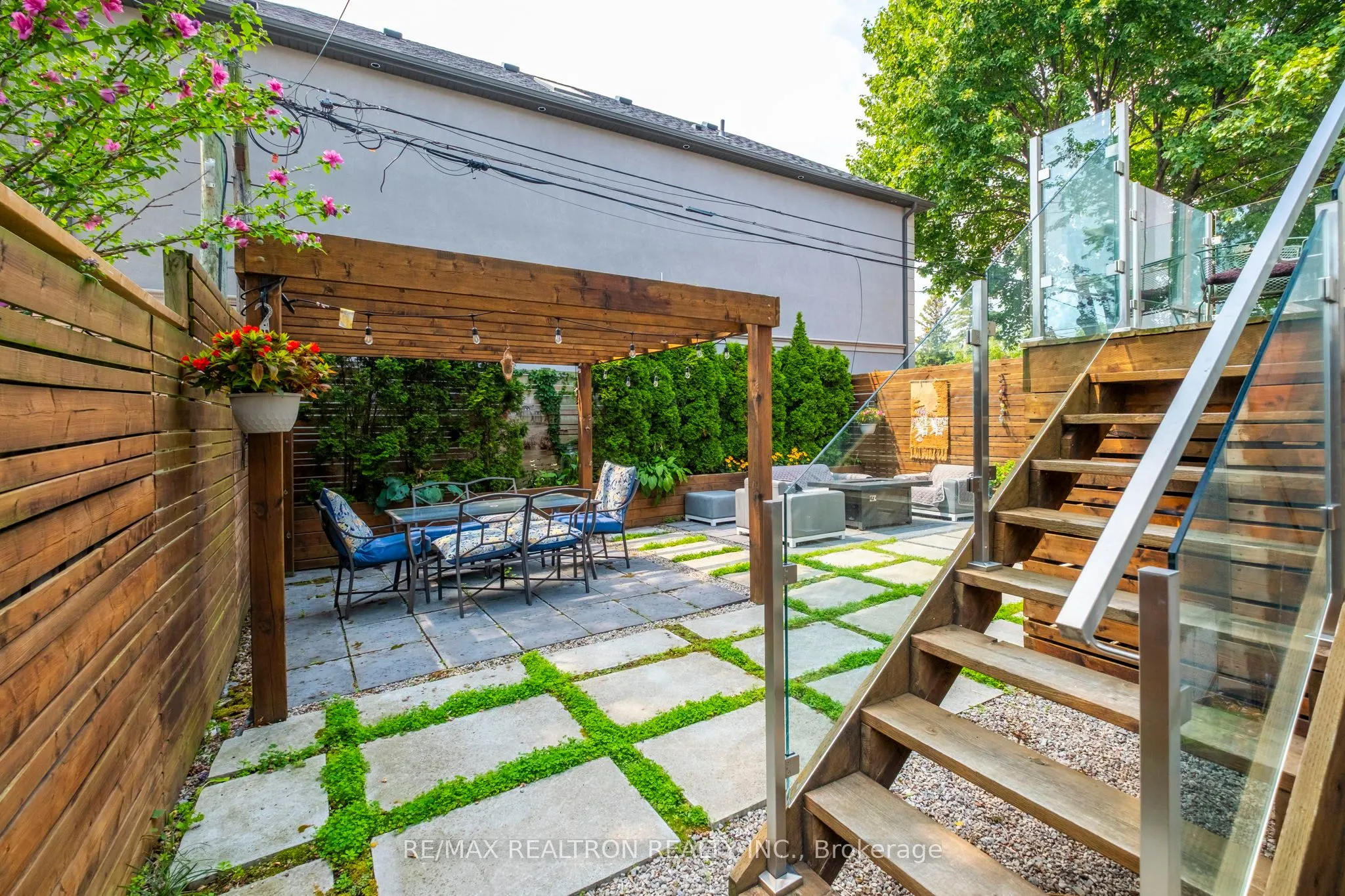 494 Atlas Avenue