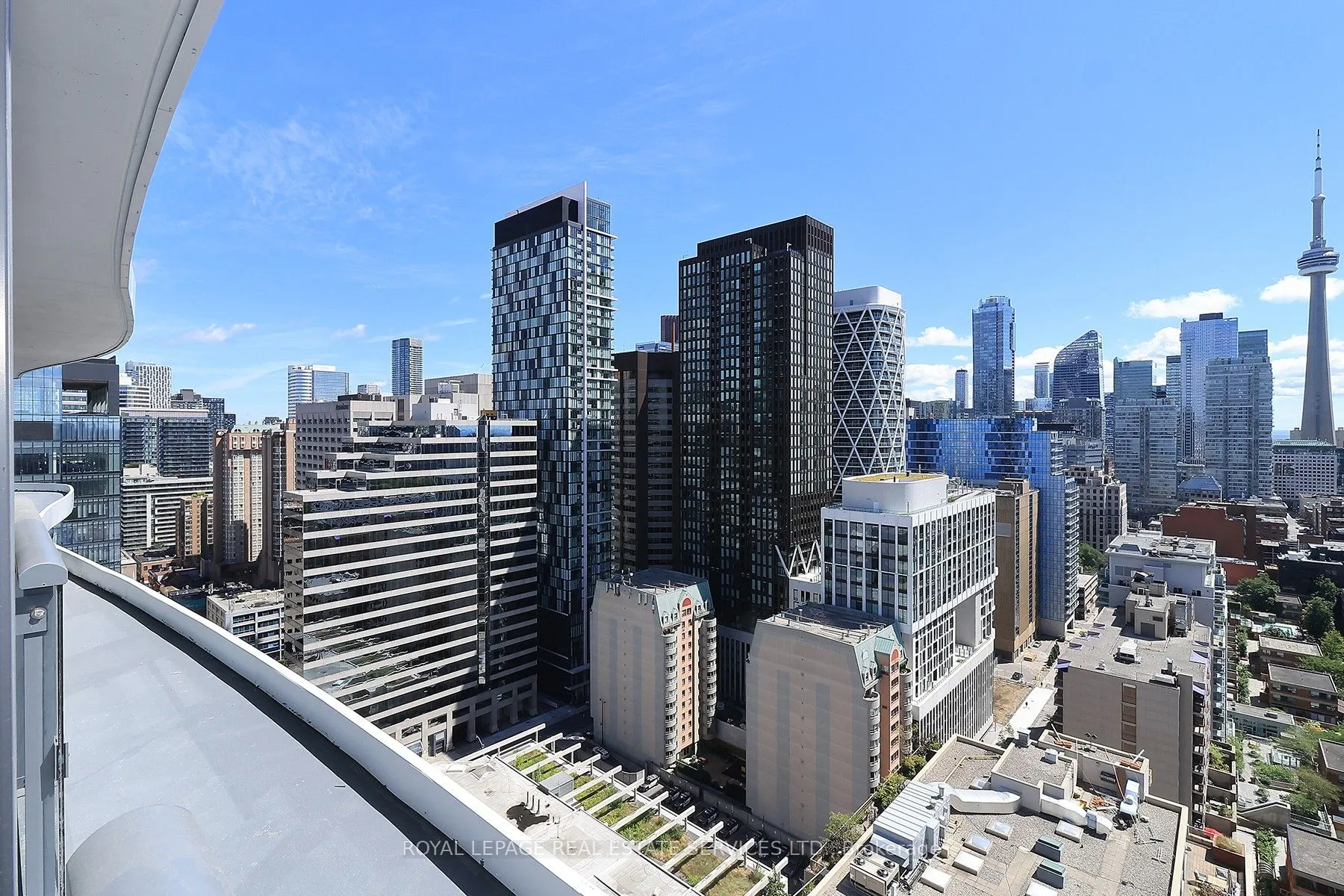280 Dundas Street W, #2408