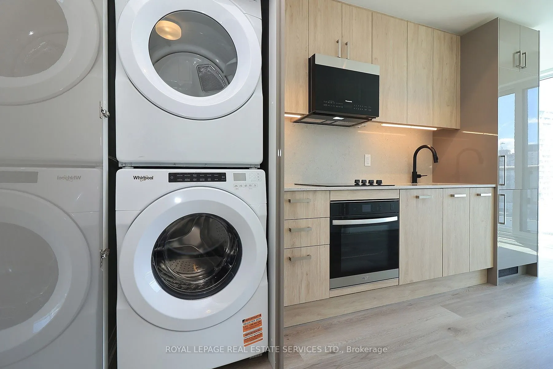 280 Dundas Street W, #2408