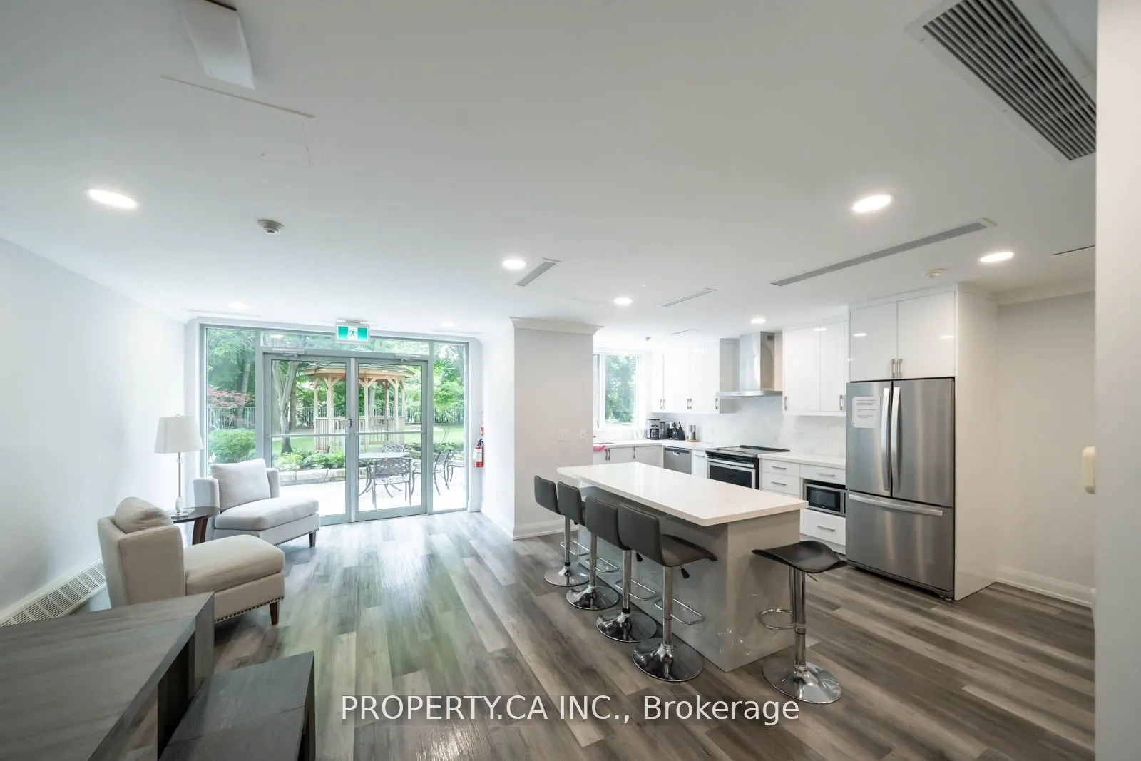 398 Eglinton Avenue E, #603
