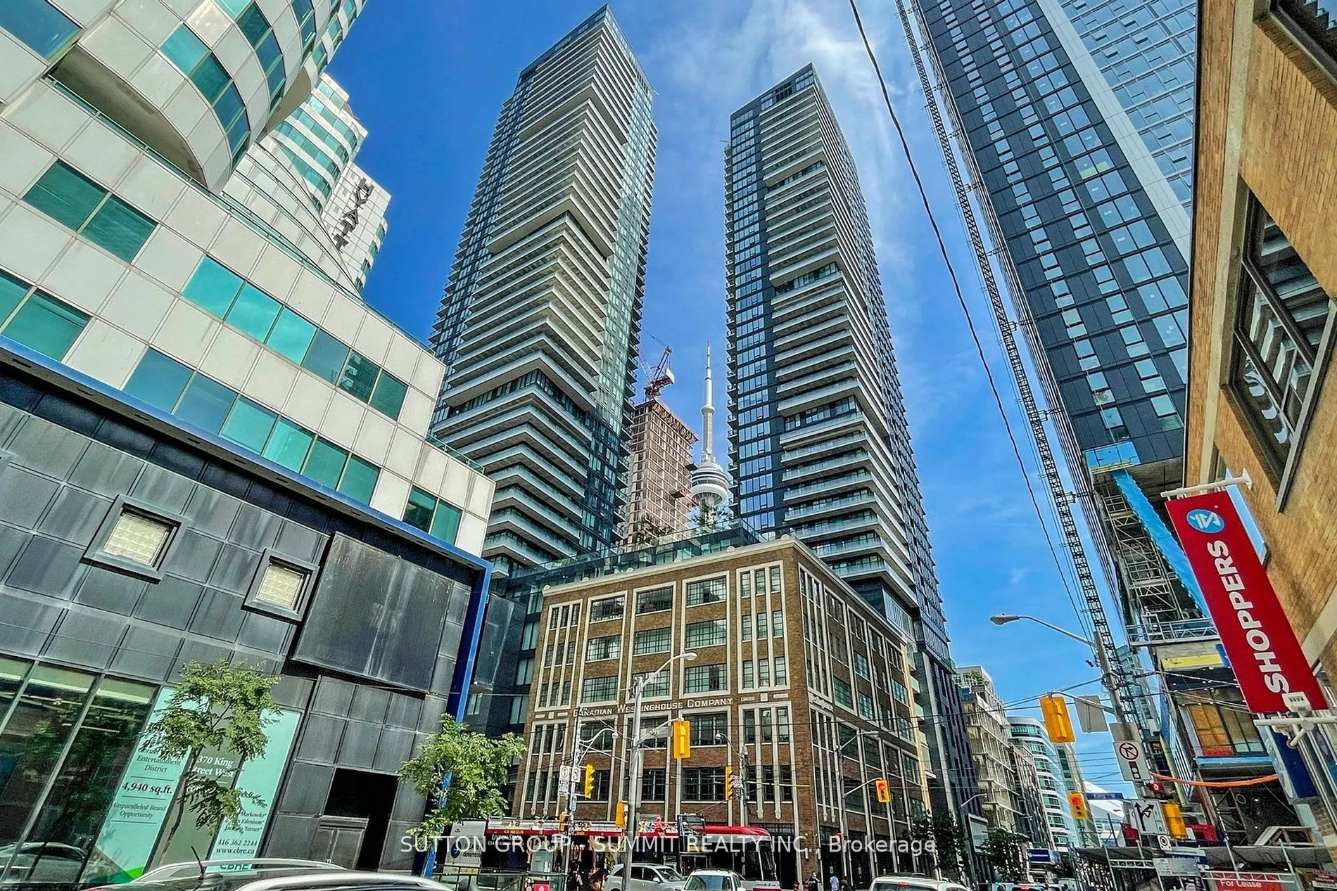 125 Blue Jays Way, #907