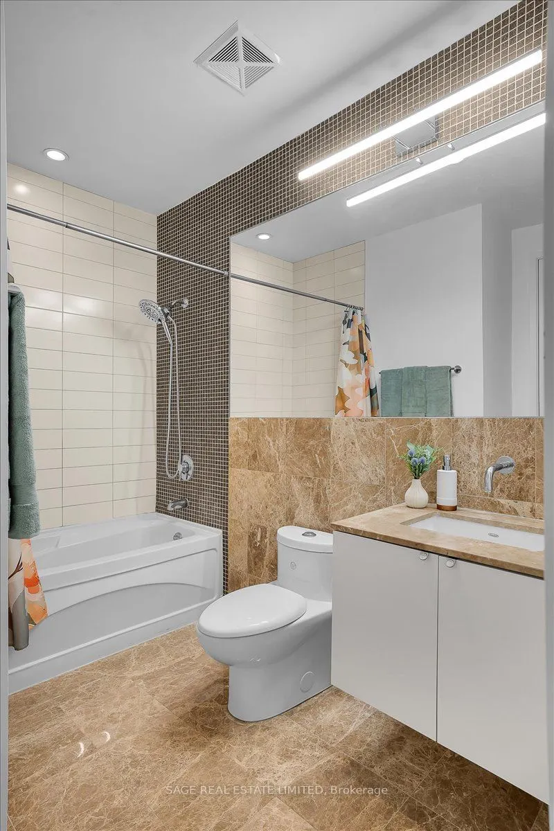 380 Macpherson Avenue, #317
