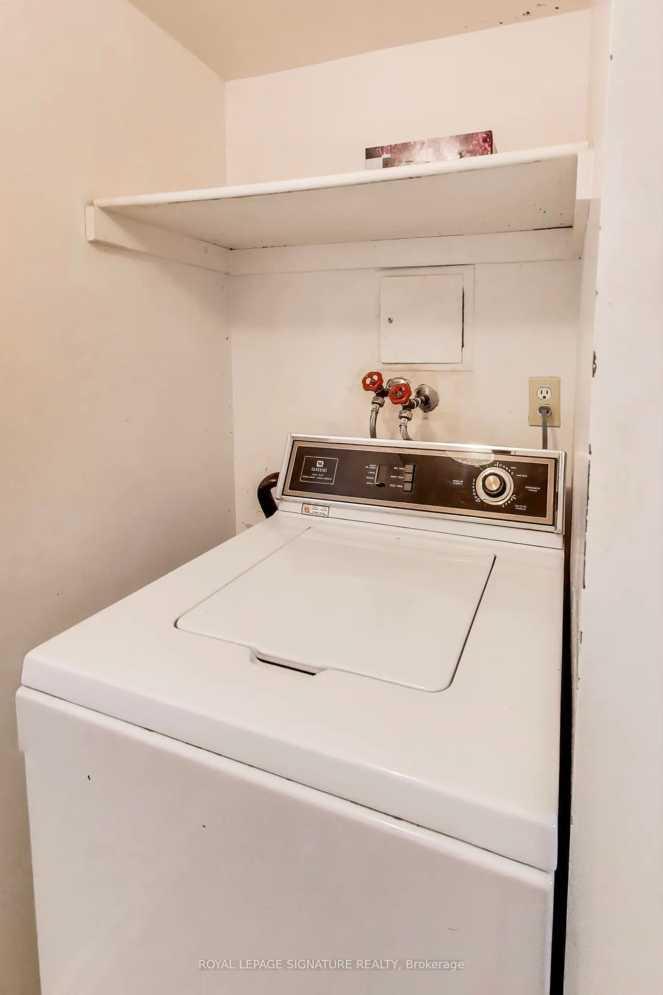 33 Elmhurst Avenue, #1208