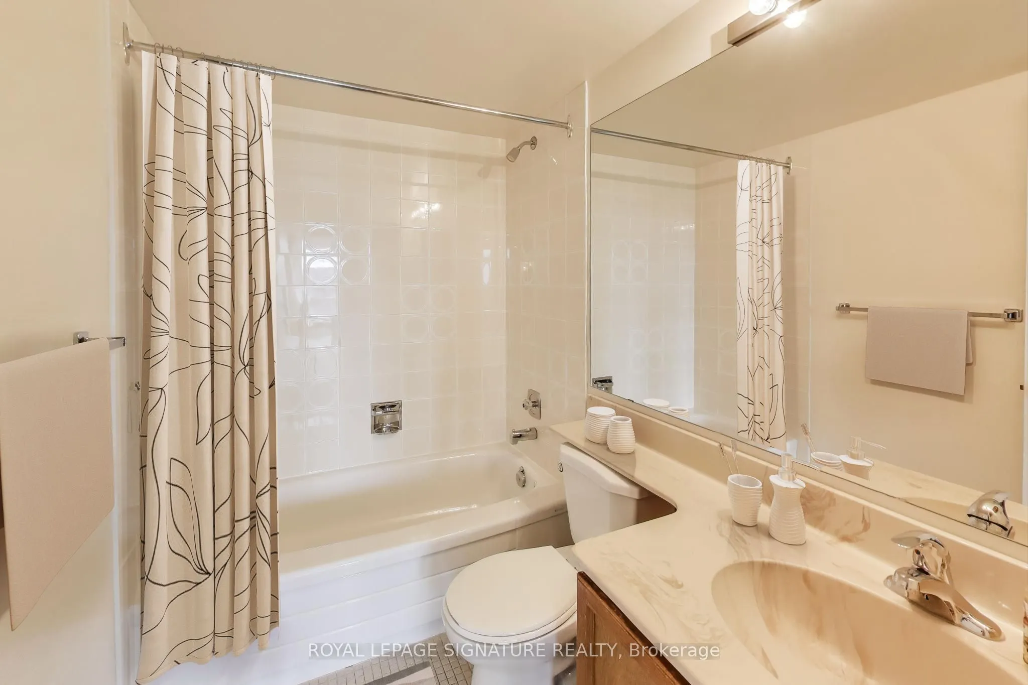 33 Elmhurst Avenue, #1208