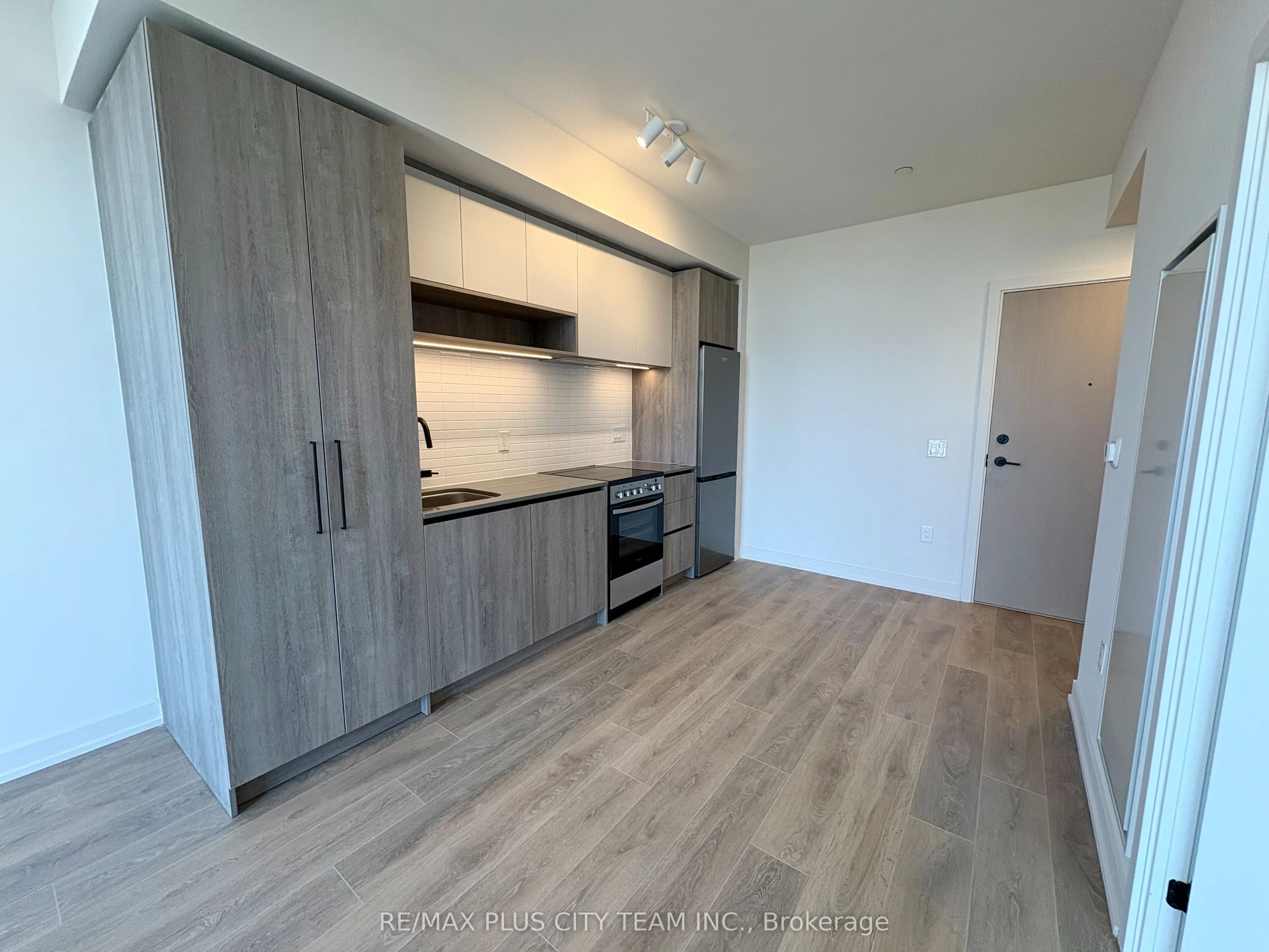 181 Sterling Road, #1510