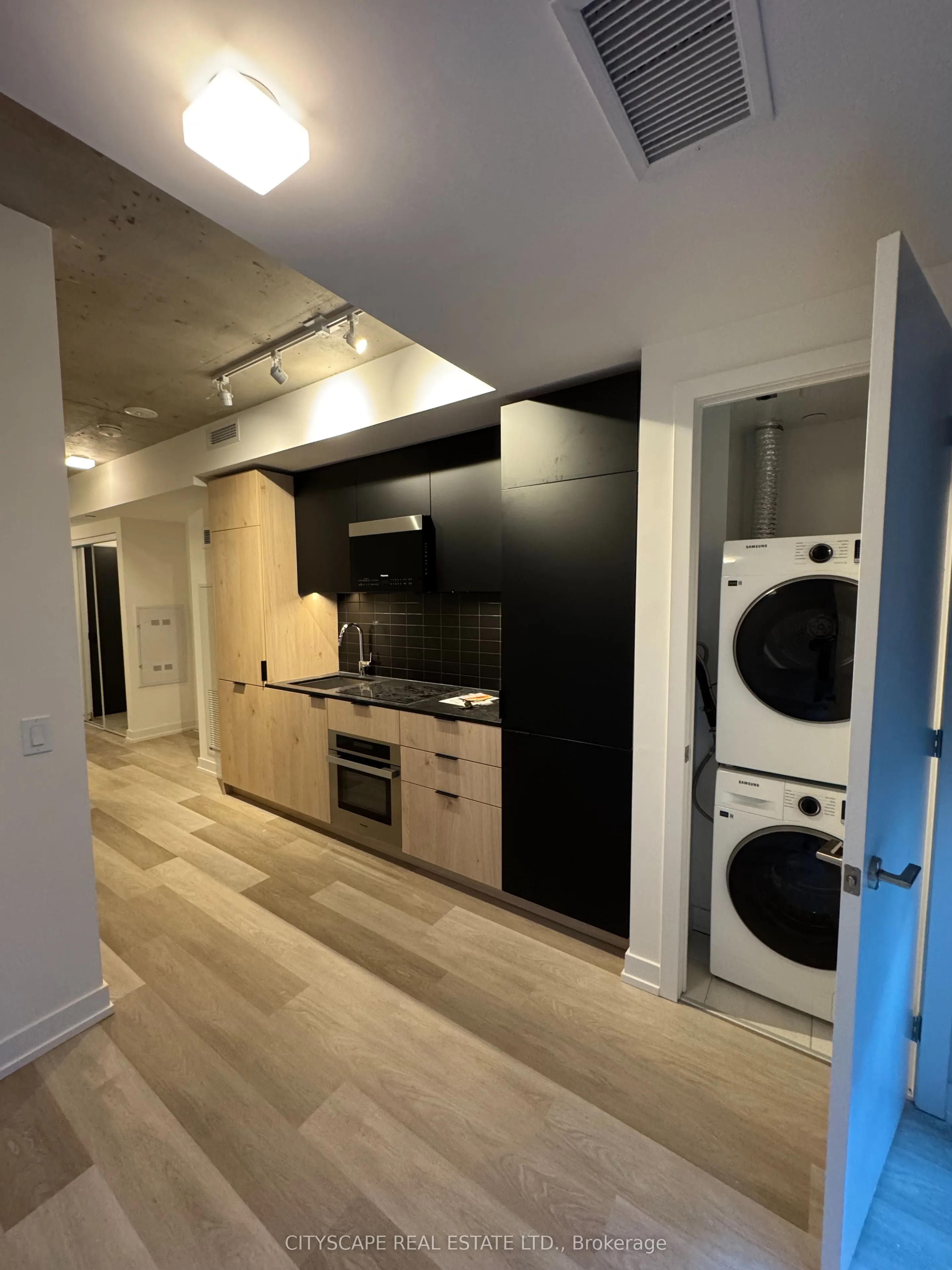 28 Eastern Avenue, #533