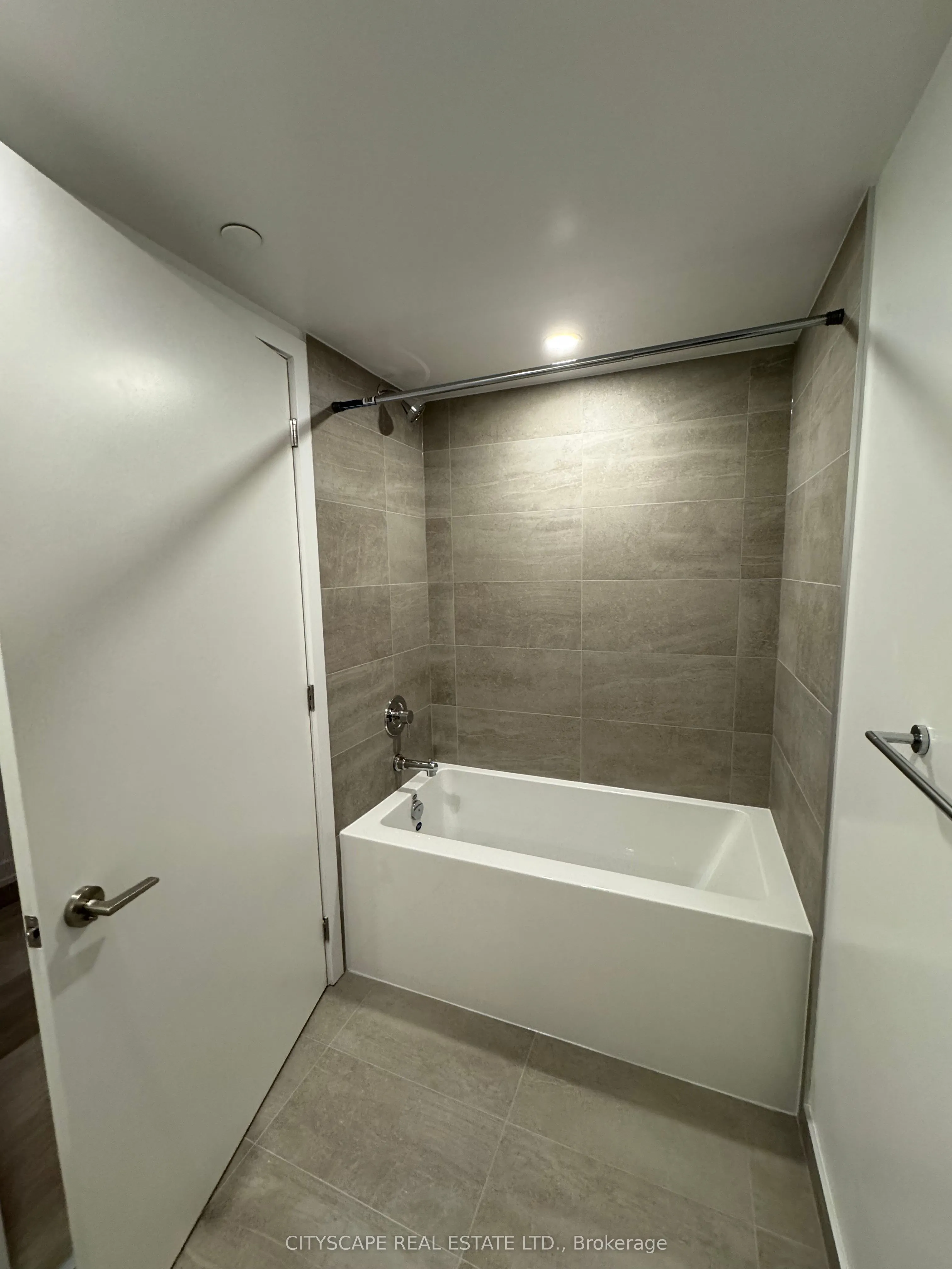 28 Eastern Avenue, #533