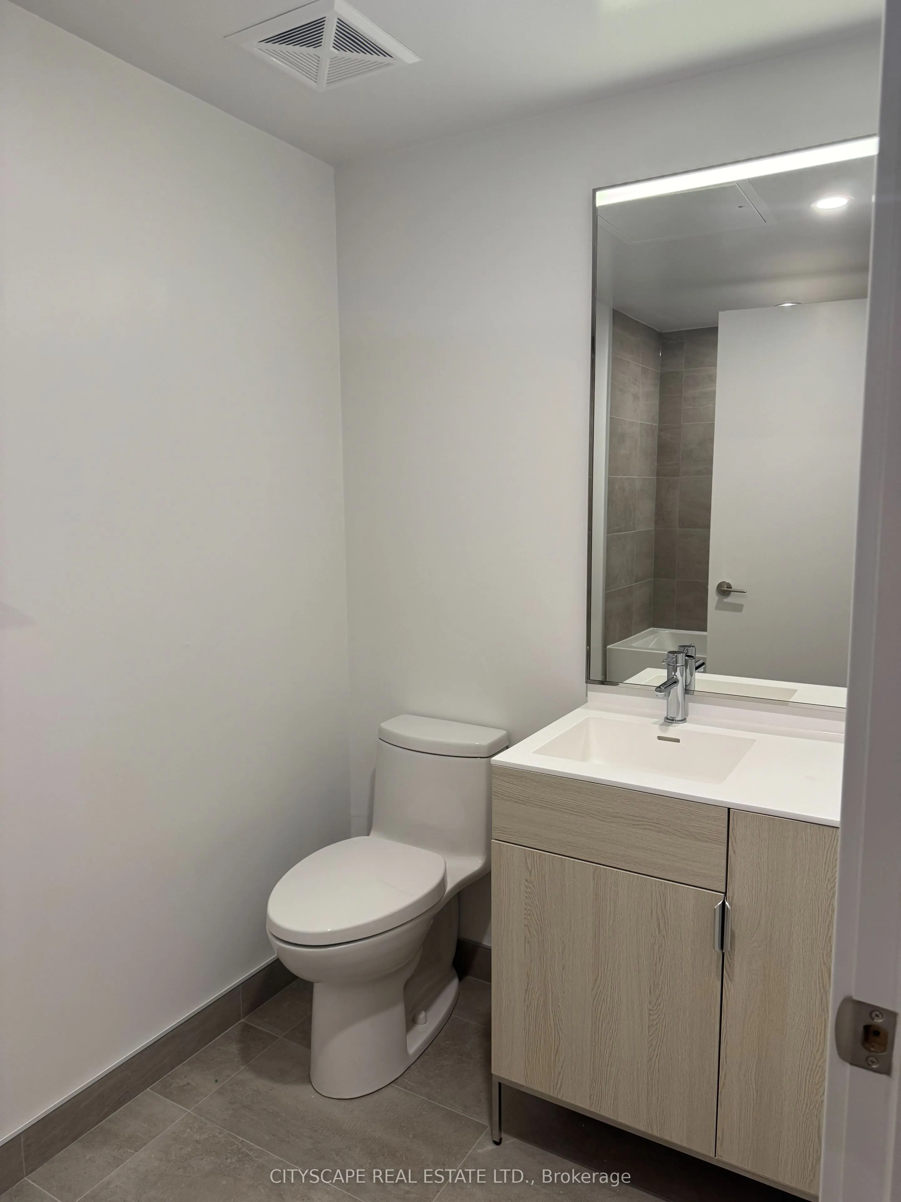 28 Eastern Avenue, #533