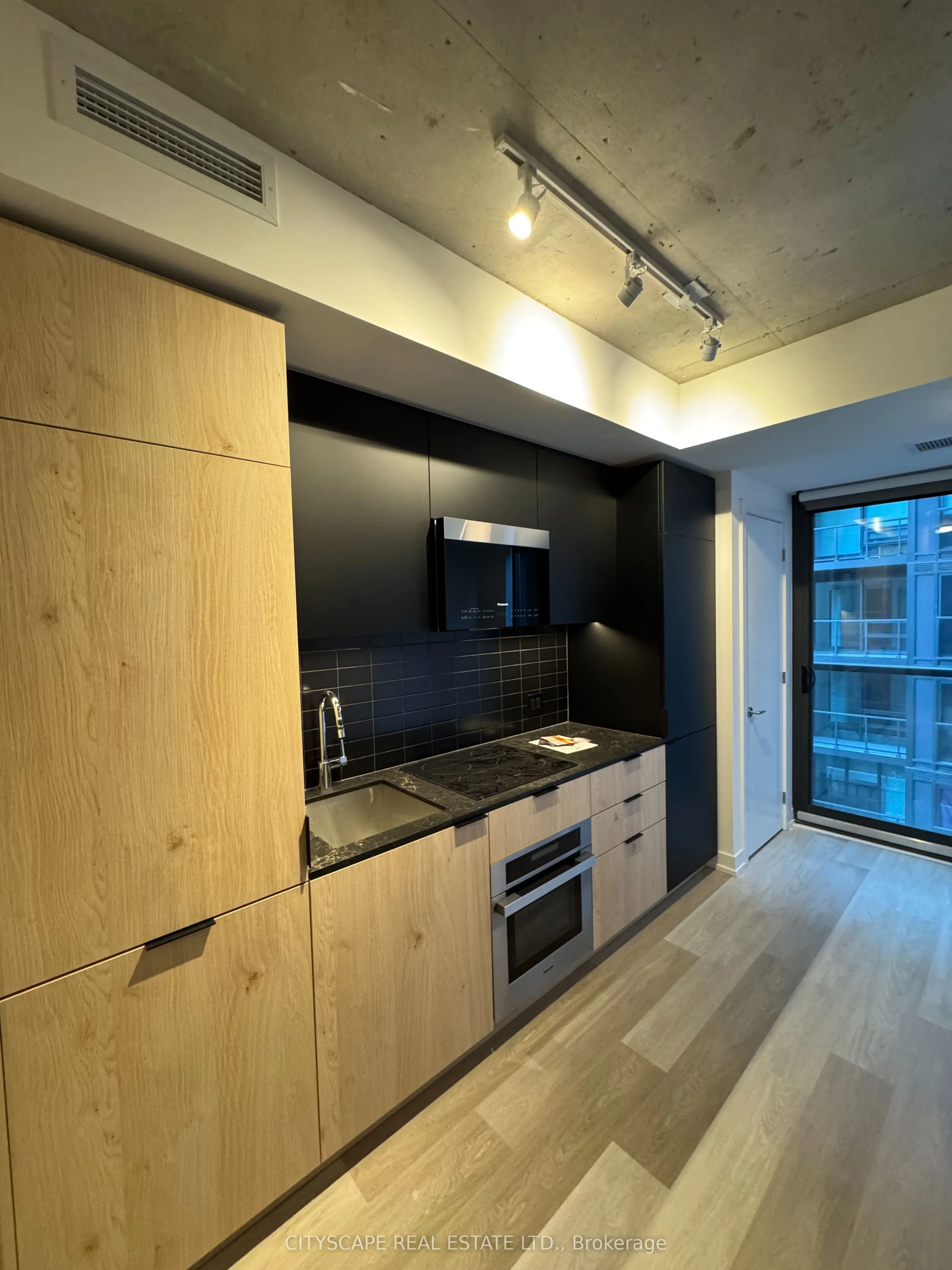 28 Eastern Avenue, #533