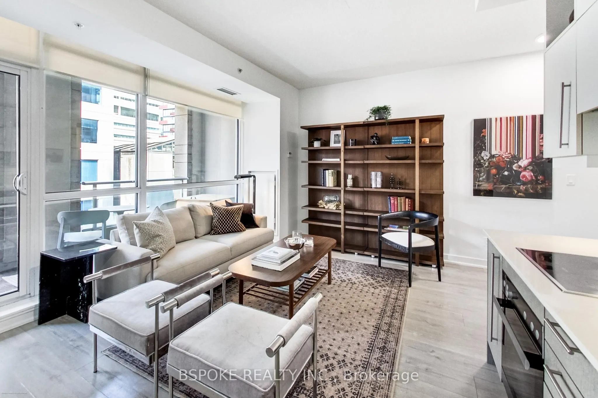 199 Richmond Street W, #518