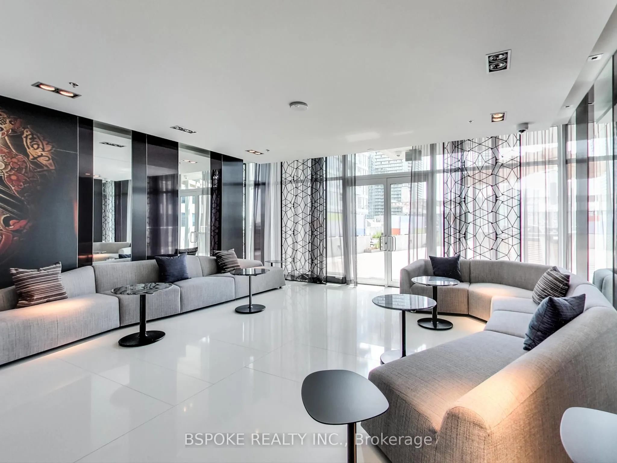 199 Richmond Street W, #518