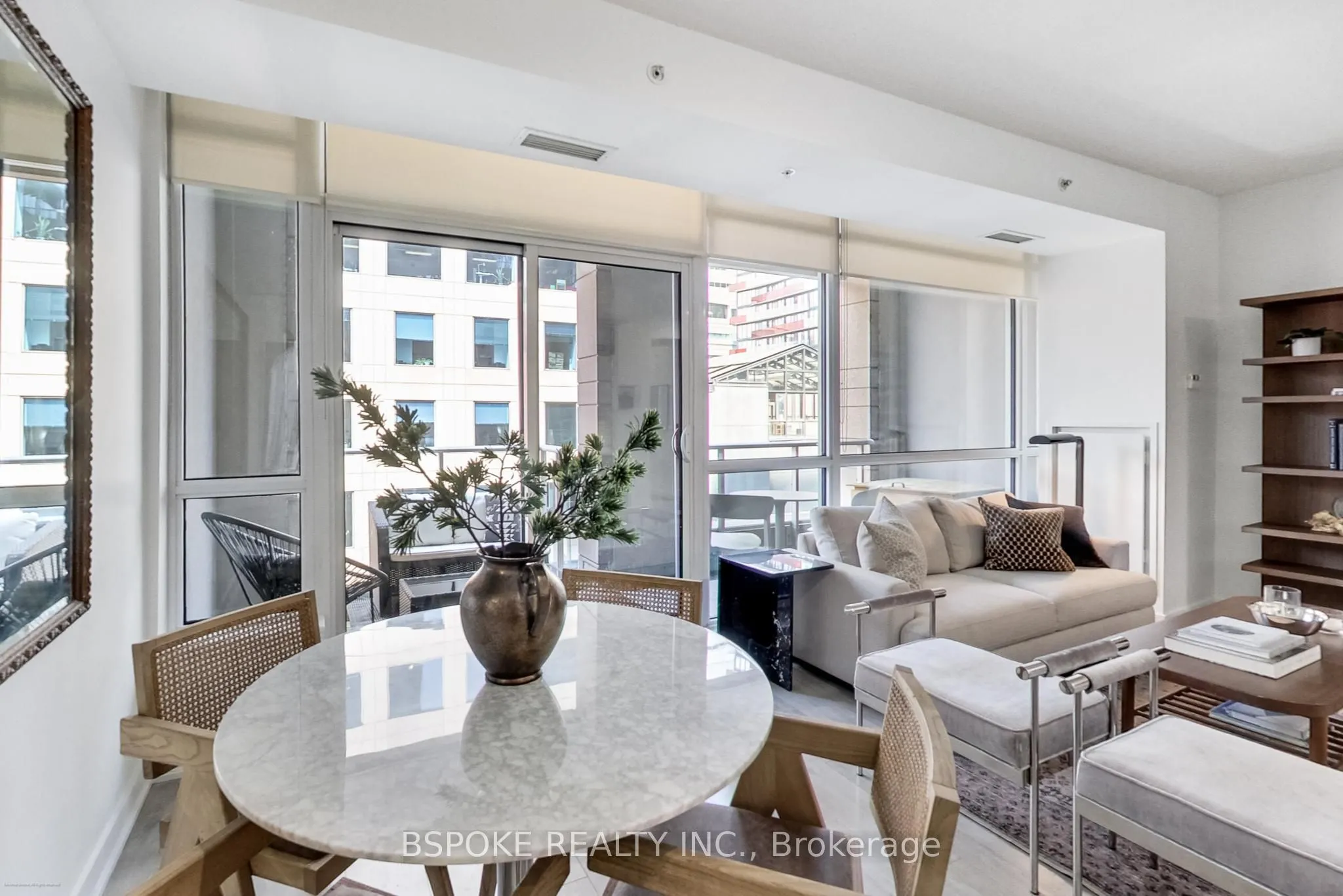 199 Richmond Street W, #518