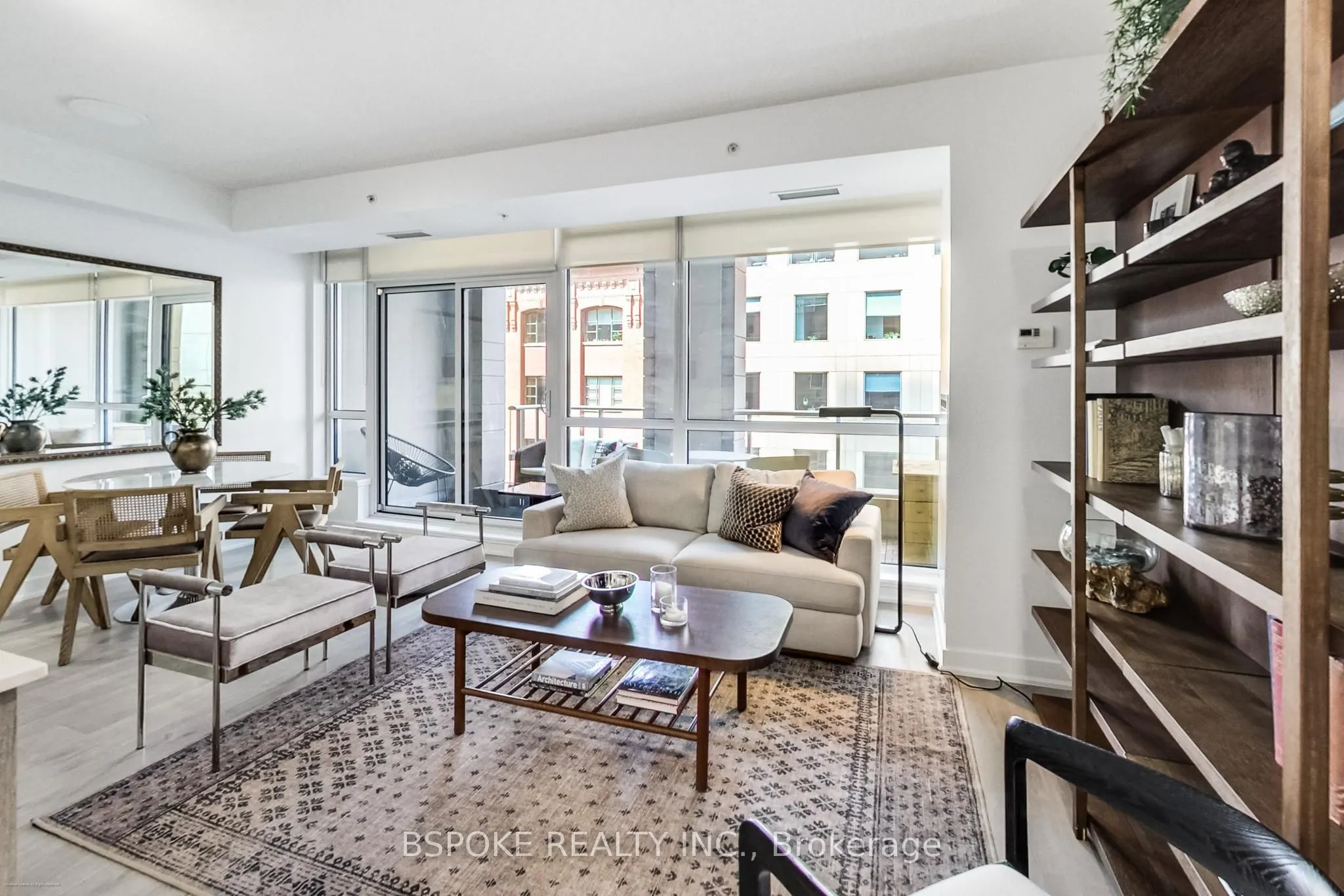 199 Richmond Street W, #518