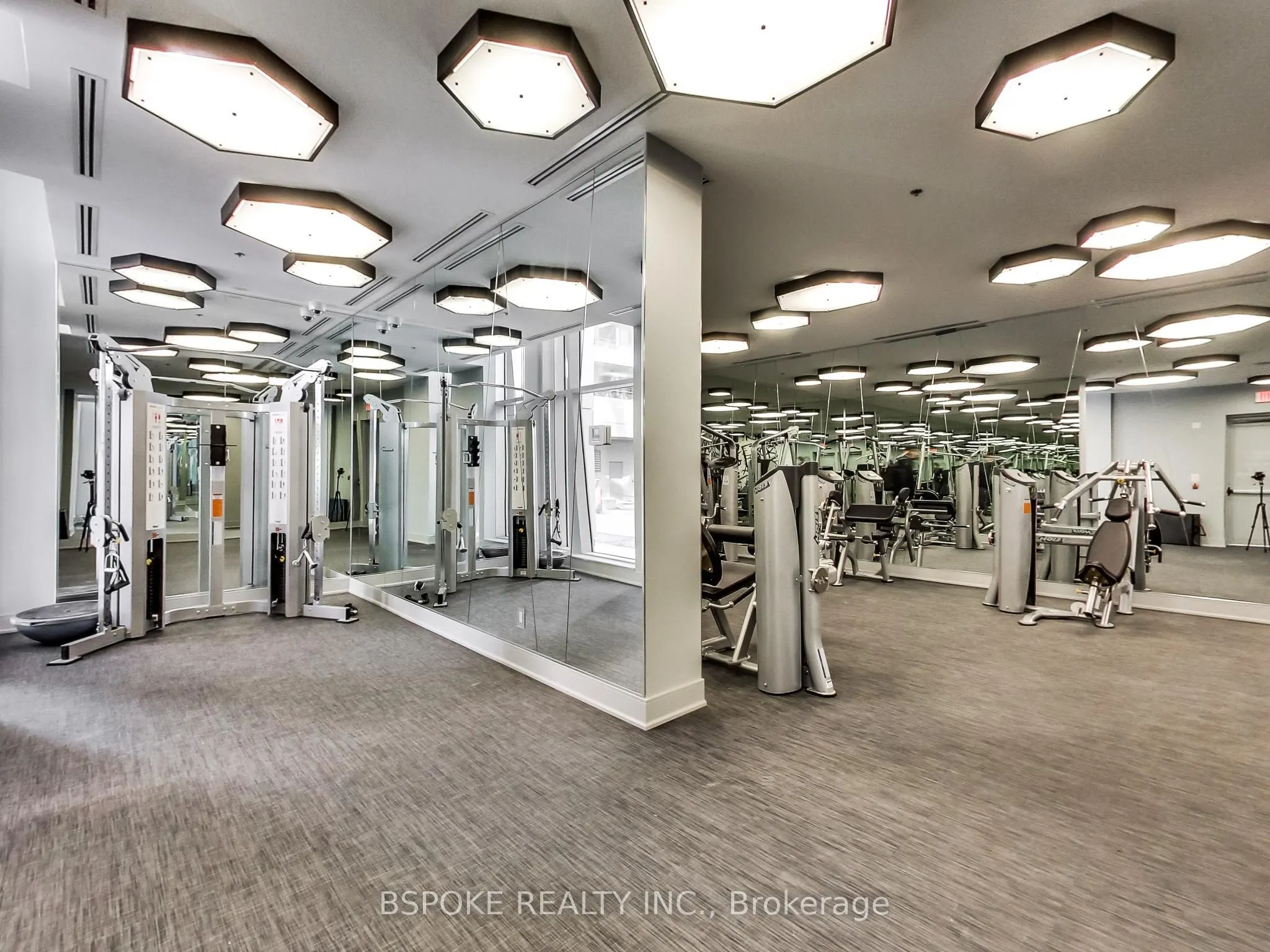 199 Richmond Street W, #518