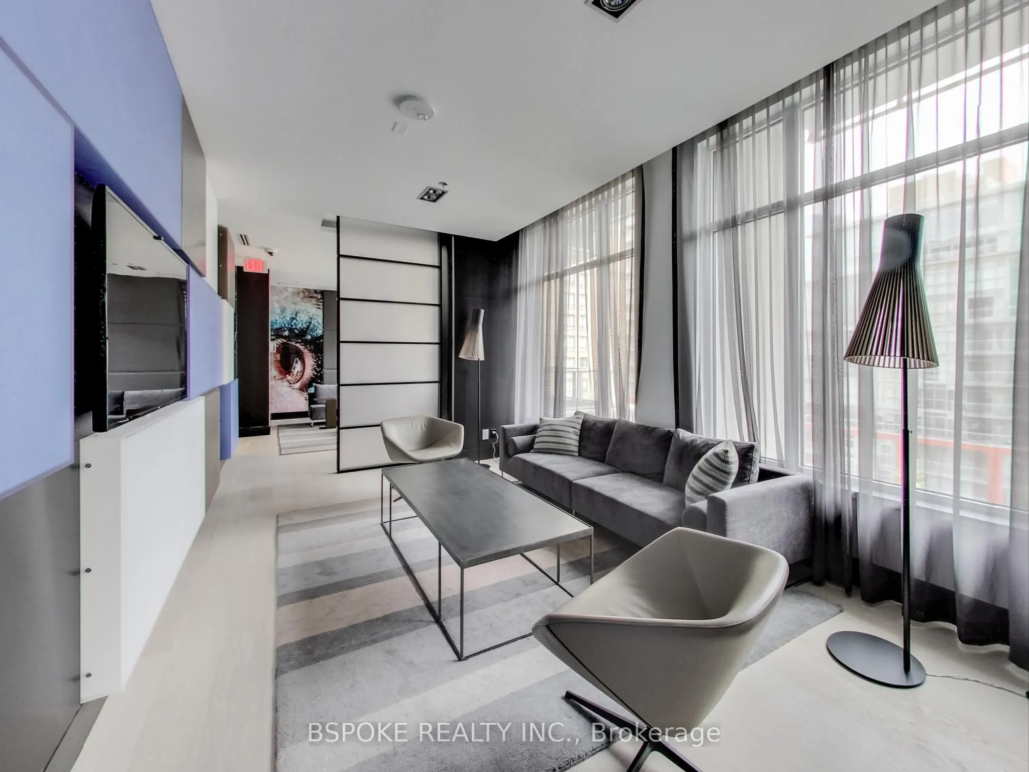 199 Richmond Street W, #518