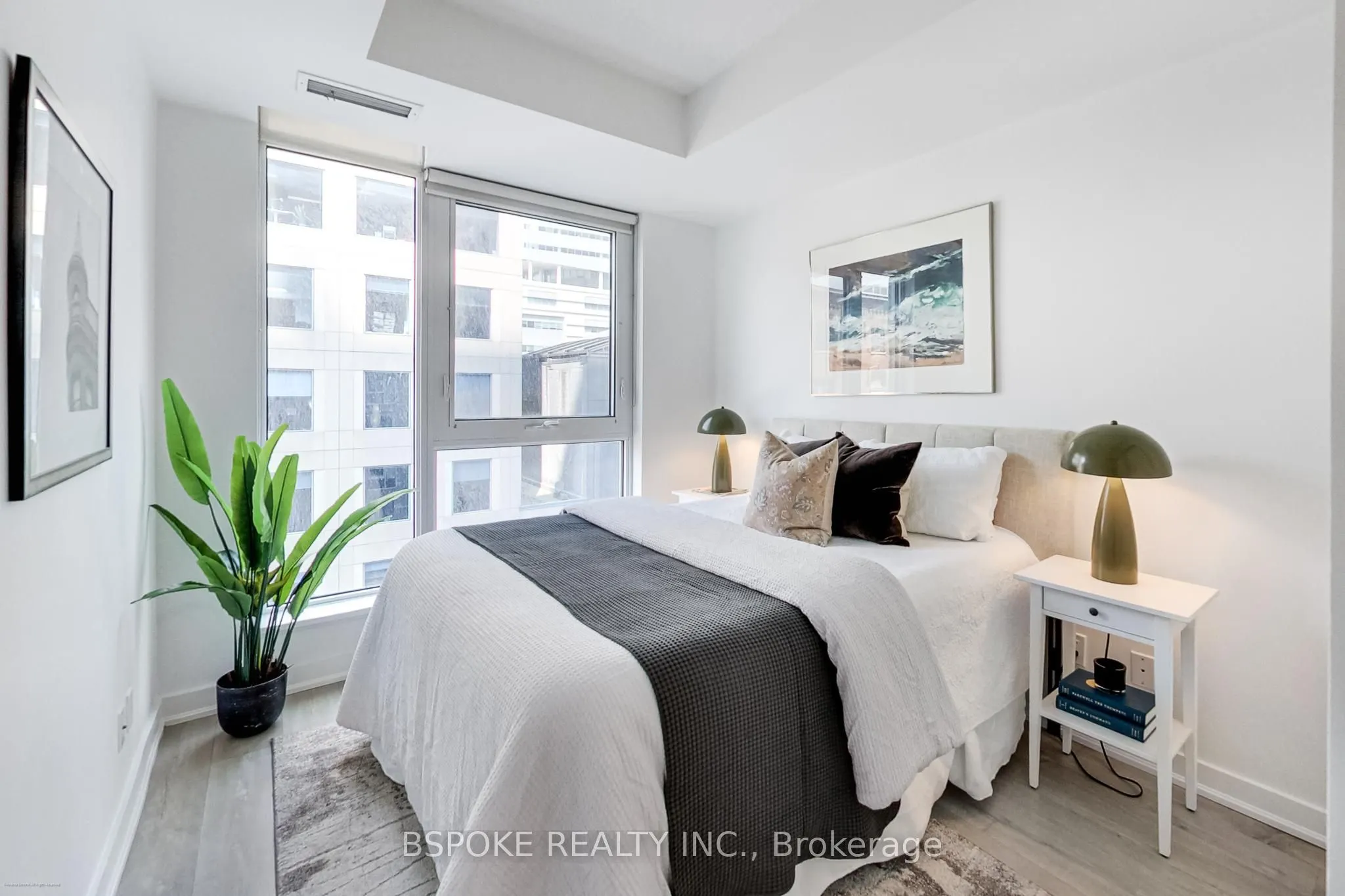 199 Richmond Street W, #518