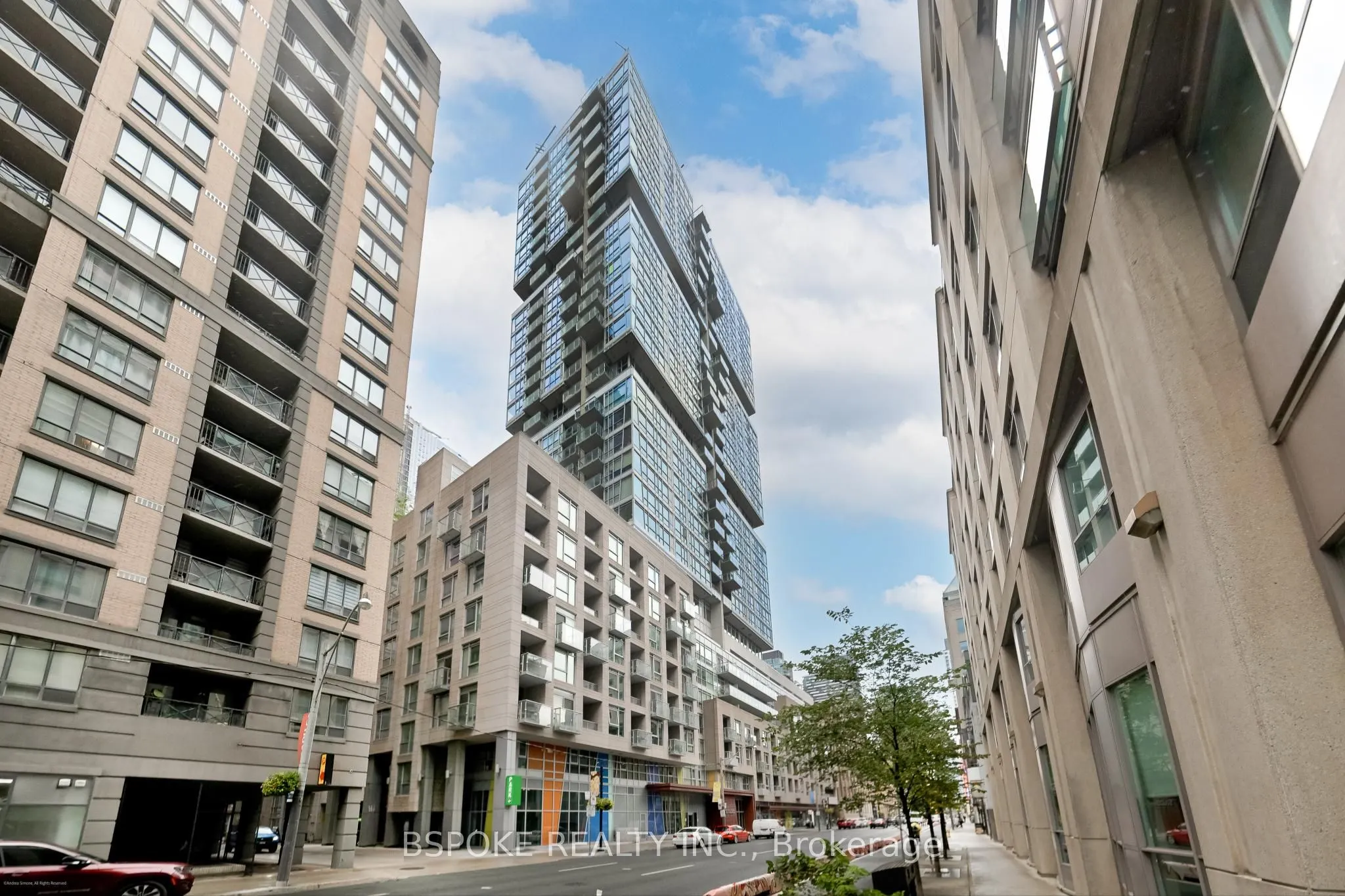 199 Richmond Street W, #518