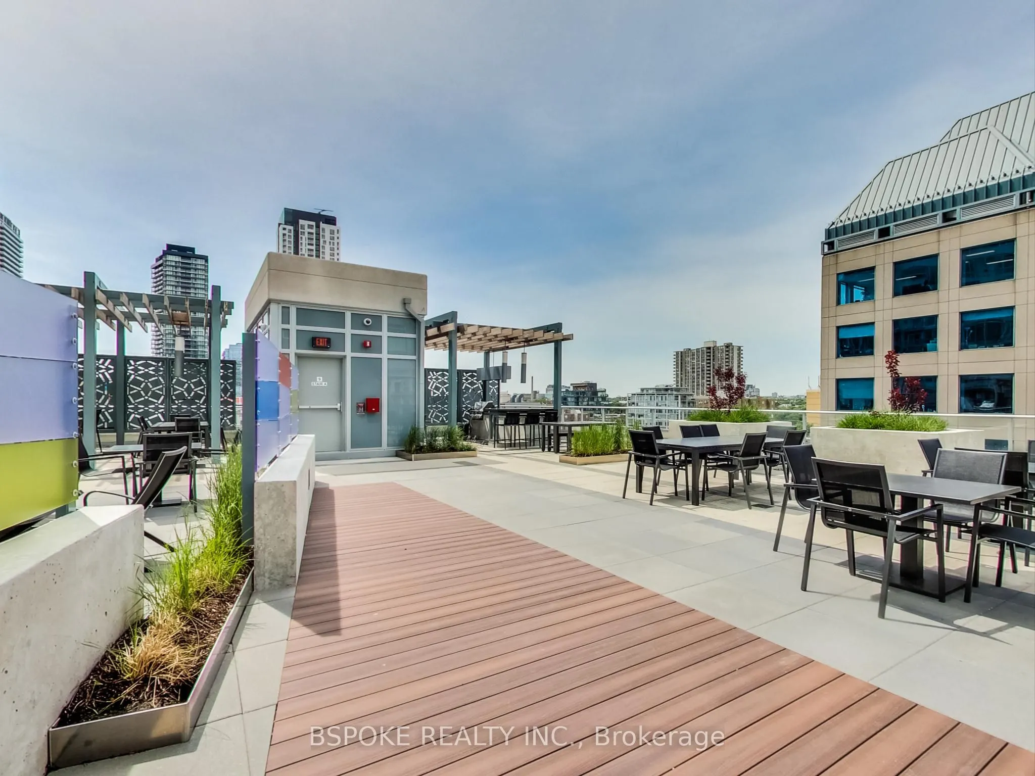 199 Richmond Street W, #518