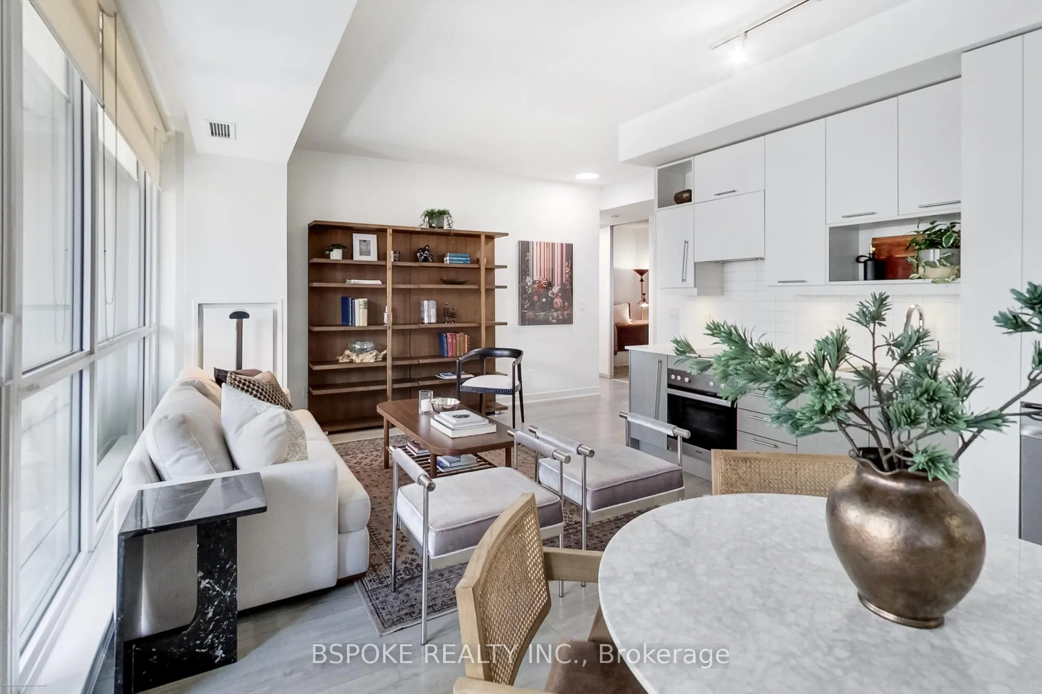 199 Richmond Street W, #518